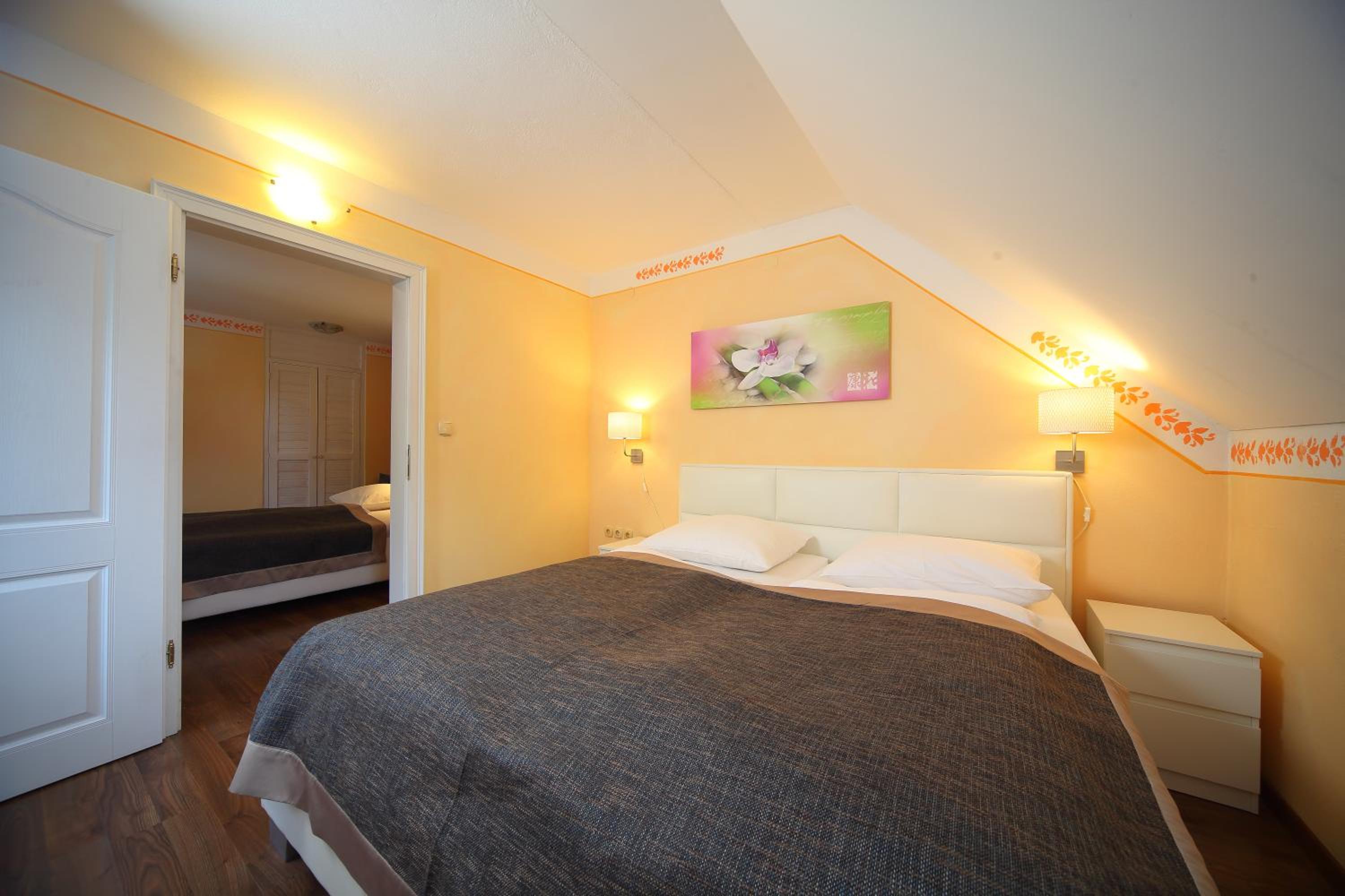 One-Bedroom Apartment with Balcony photo 1