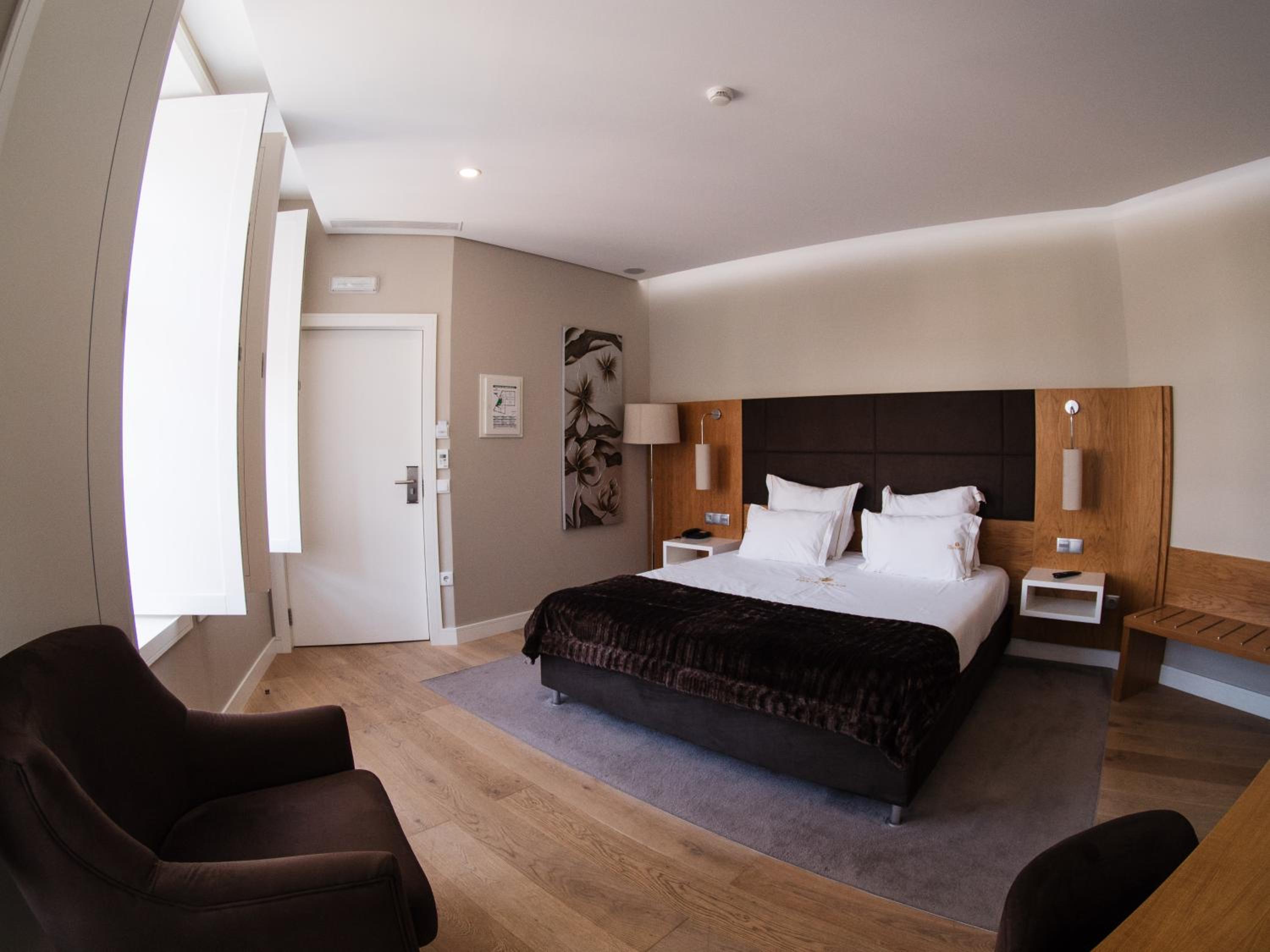 Double Room - Photo 5