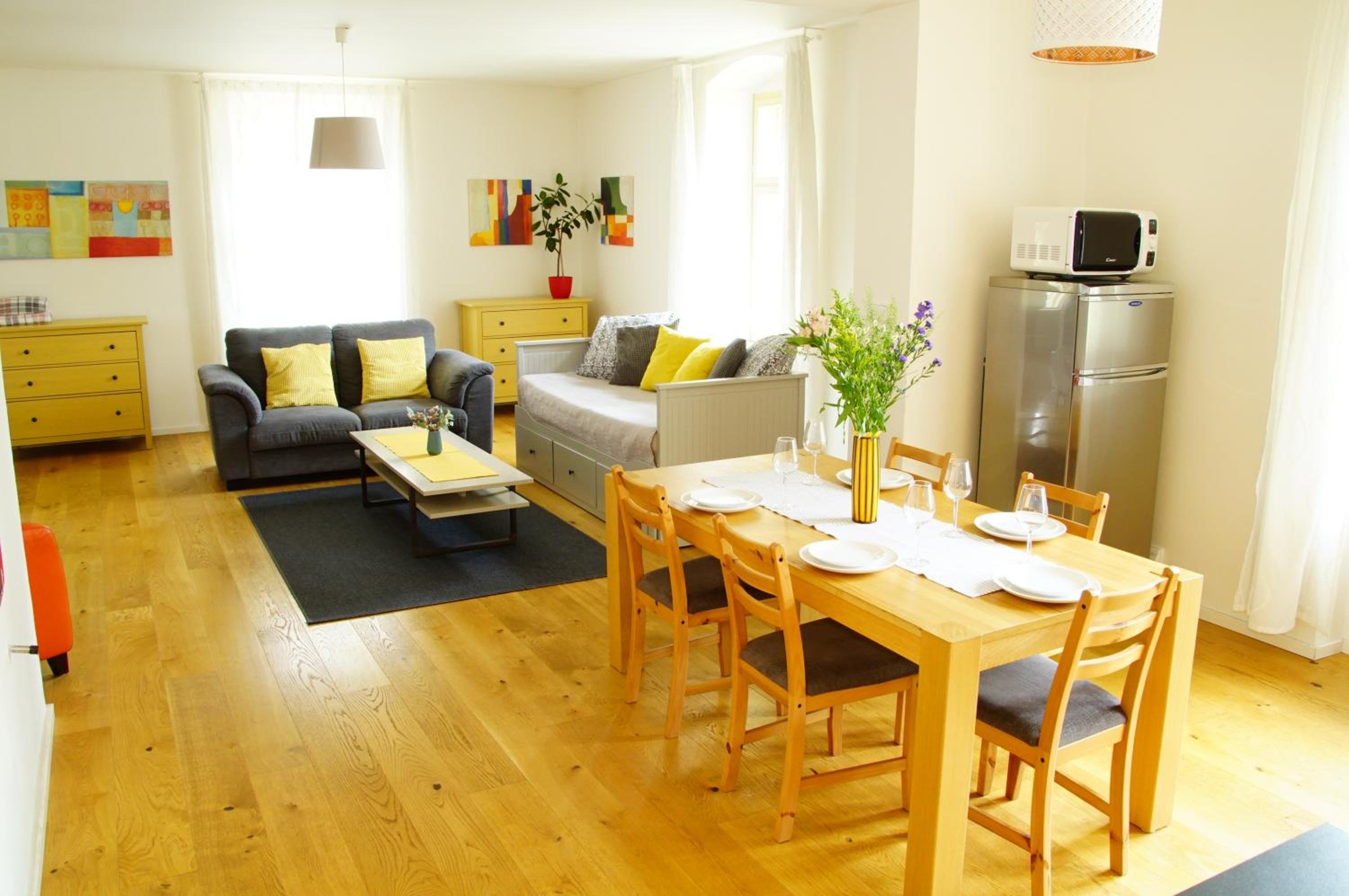 Apartment photo 1