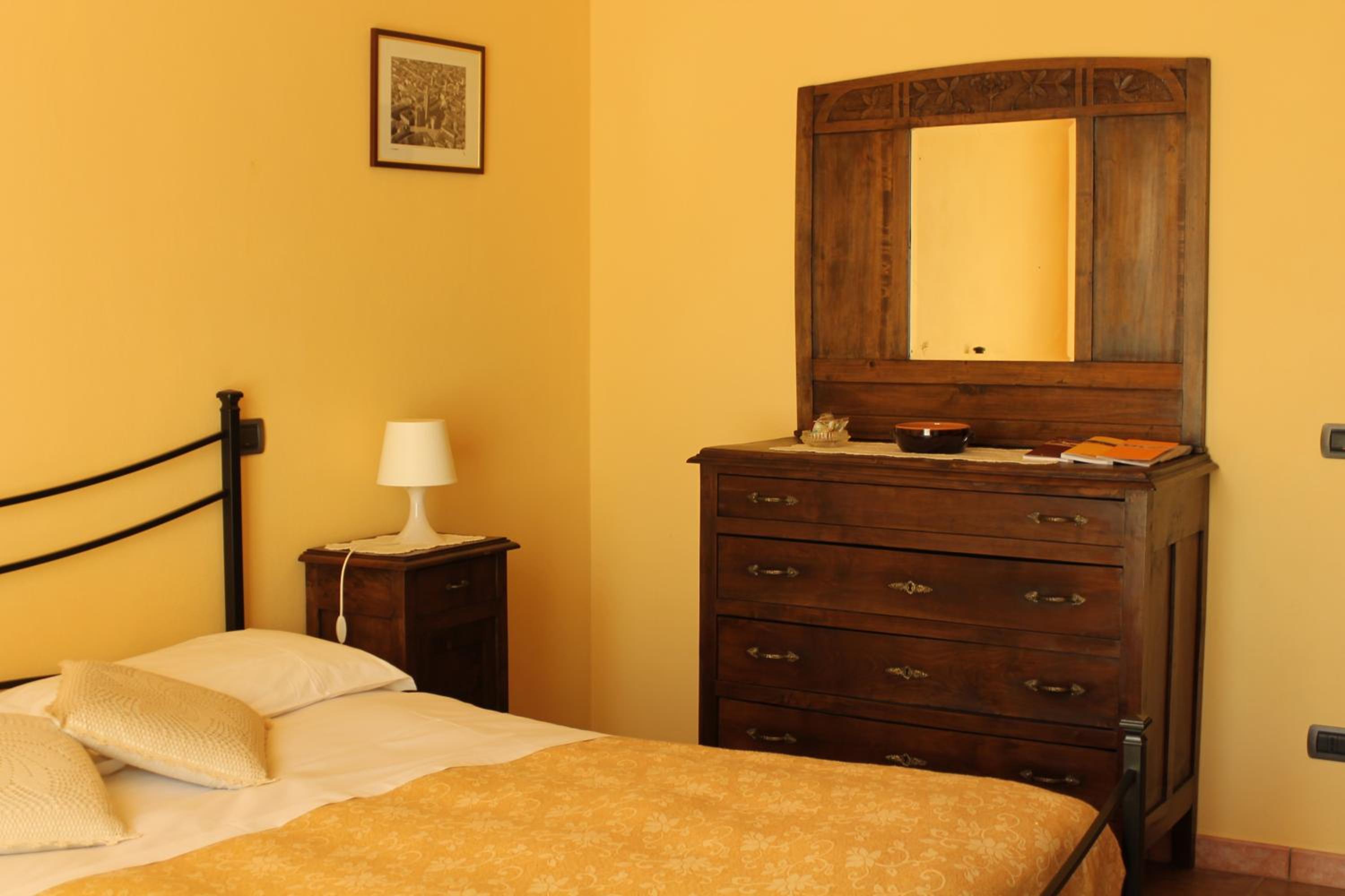 Double Room with Balcony photo 2