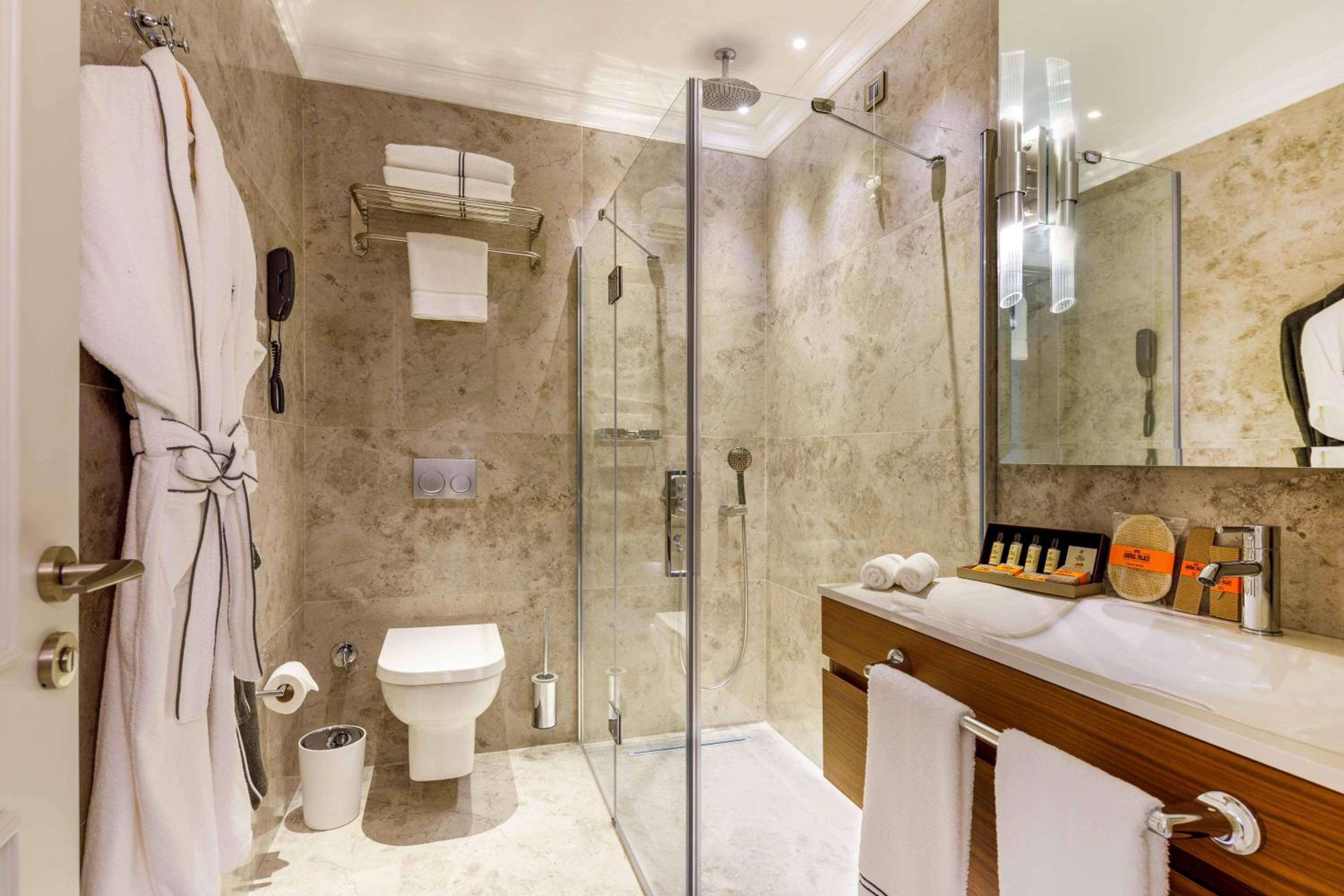 Deluxe Double Room with Sea View photo 2