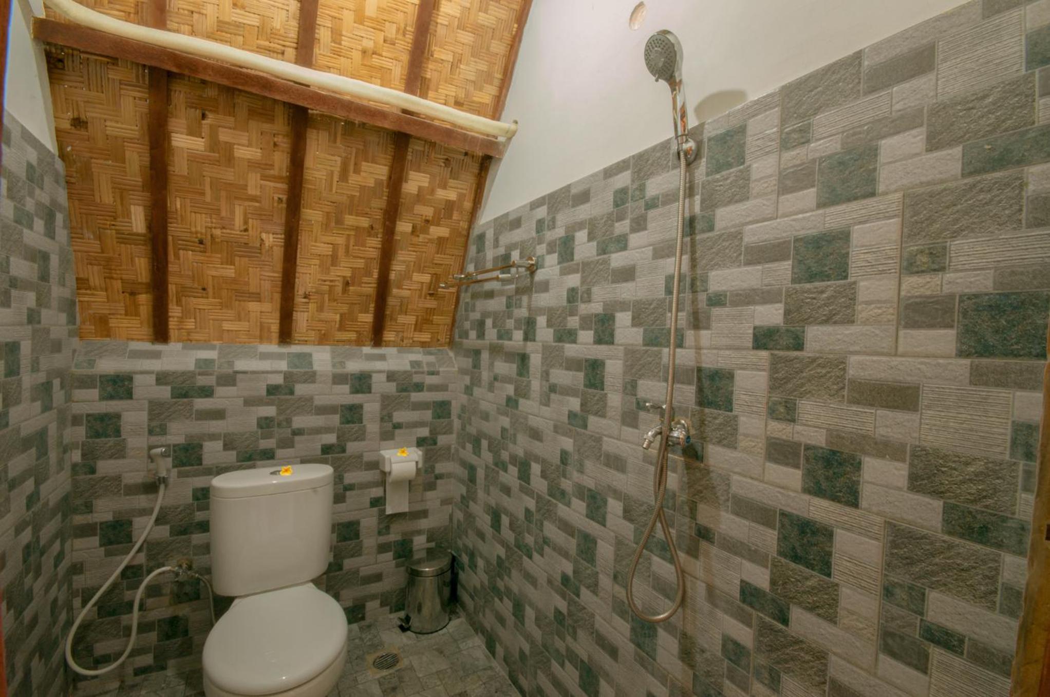 Deluxe Double Room with Balcony - Photo 19