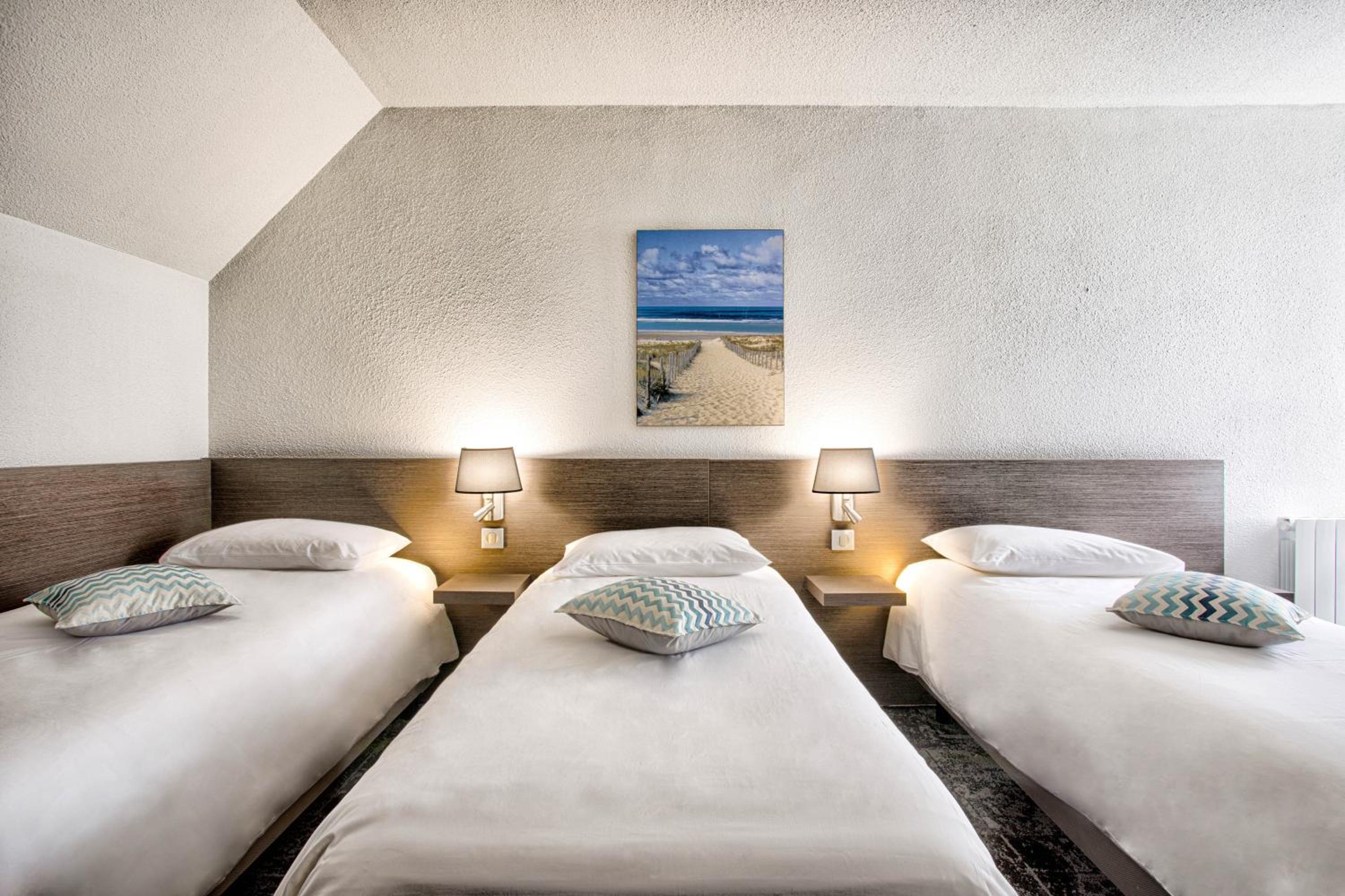Superior Duplex Apartment with One Double Bed and Two Single Beds - Photo 8
