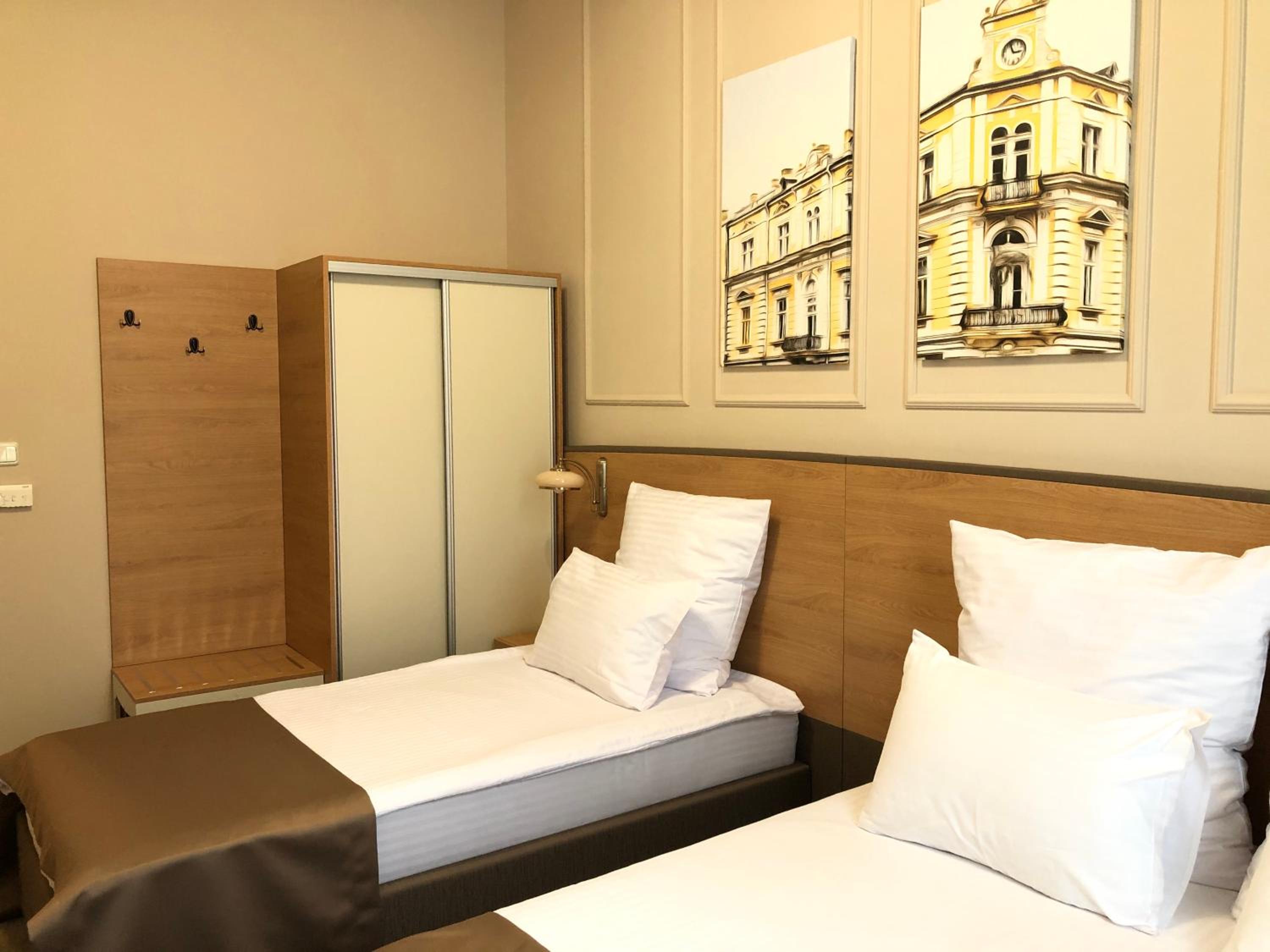 Deluxe Double or Twin Room - Photo 23