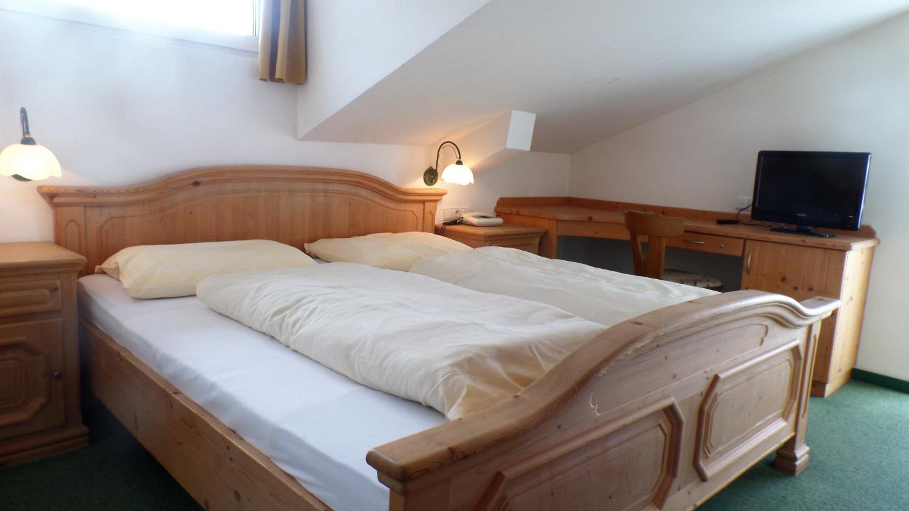 Standard Double Room photo 3