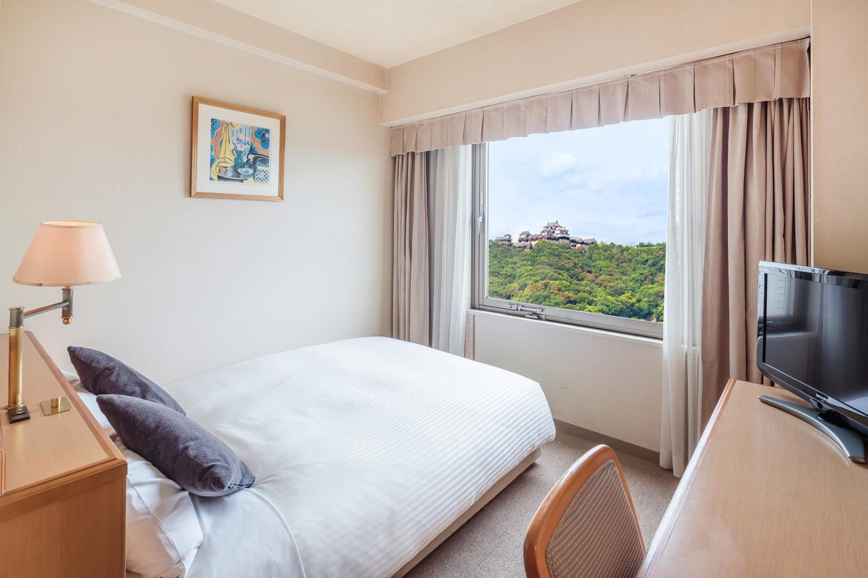 Standard Double Room with Castle View - Smoking - Photo 1