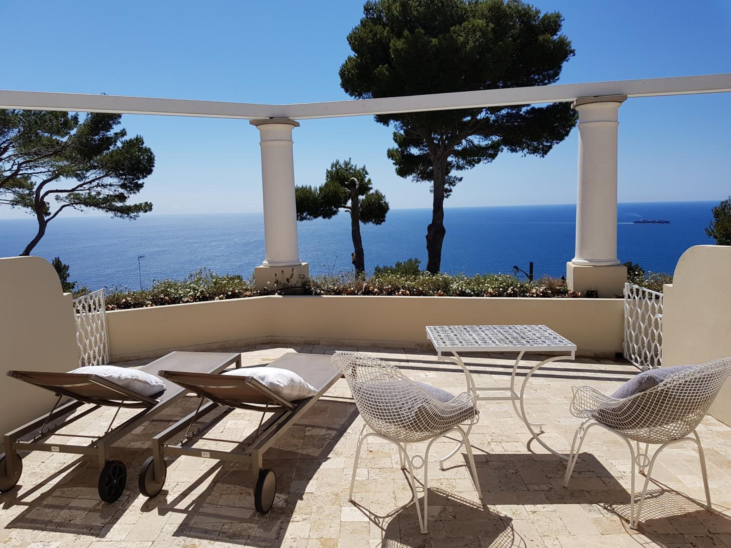 Deluxe Double or Twin Room with Sea View - Photo 8