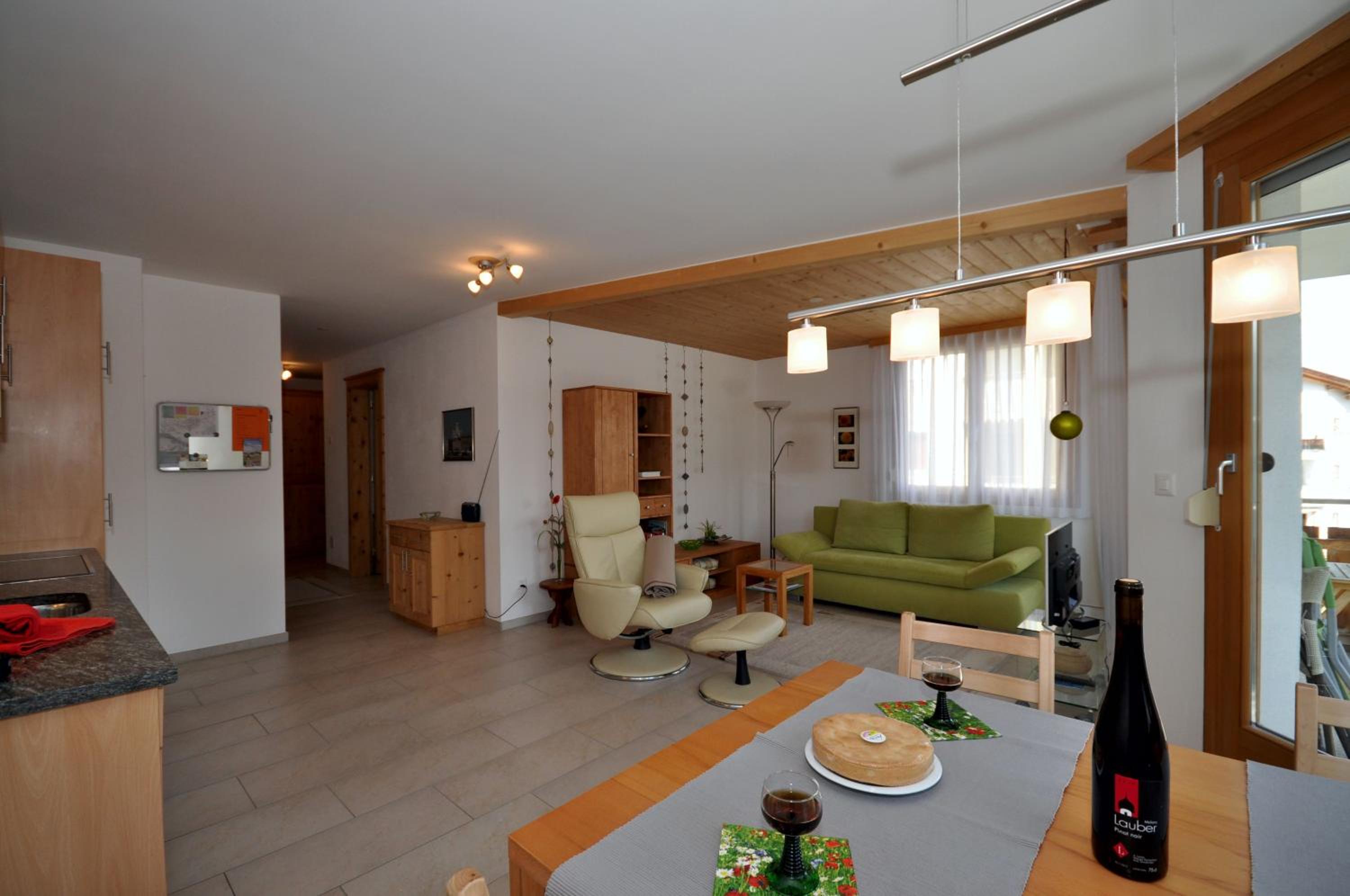 Apartment With Mountain View photo 3