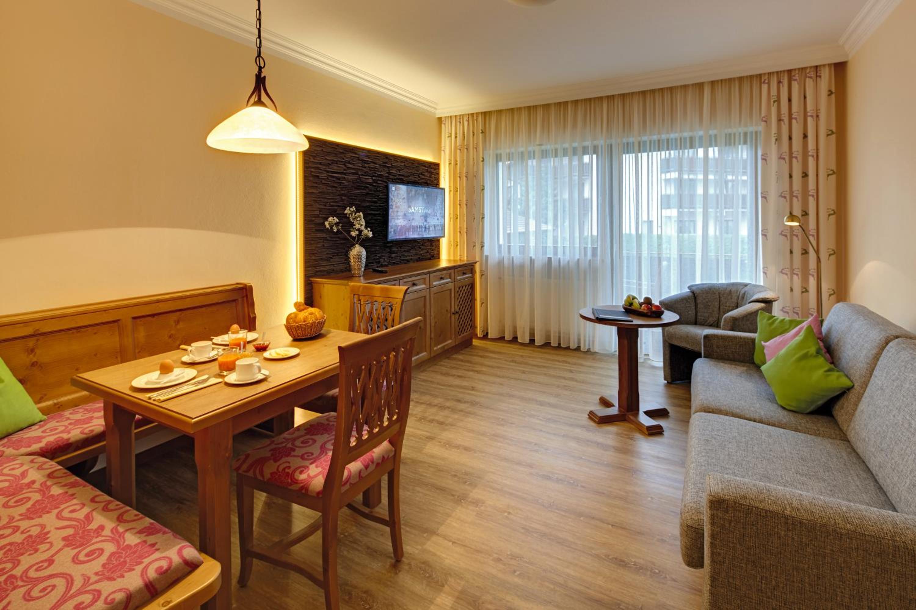 Superior One-Bedroom Apartment with Balcony photo 3