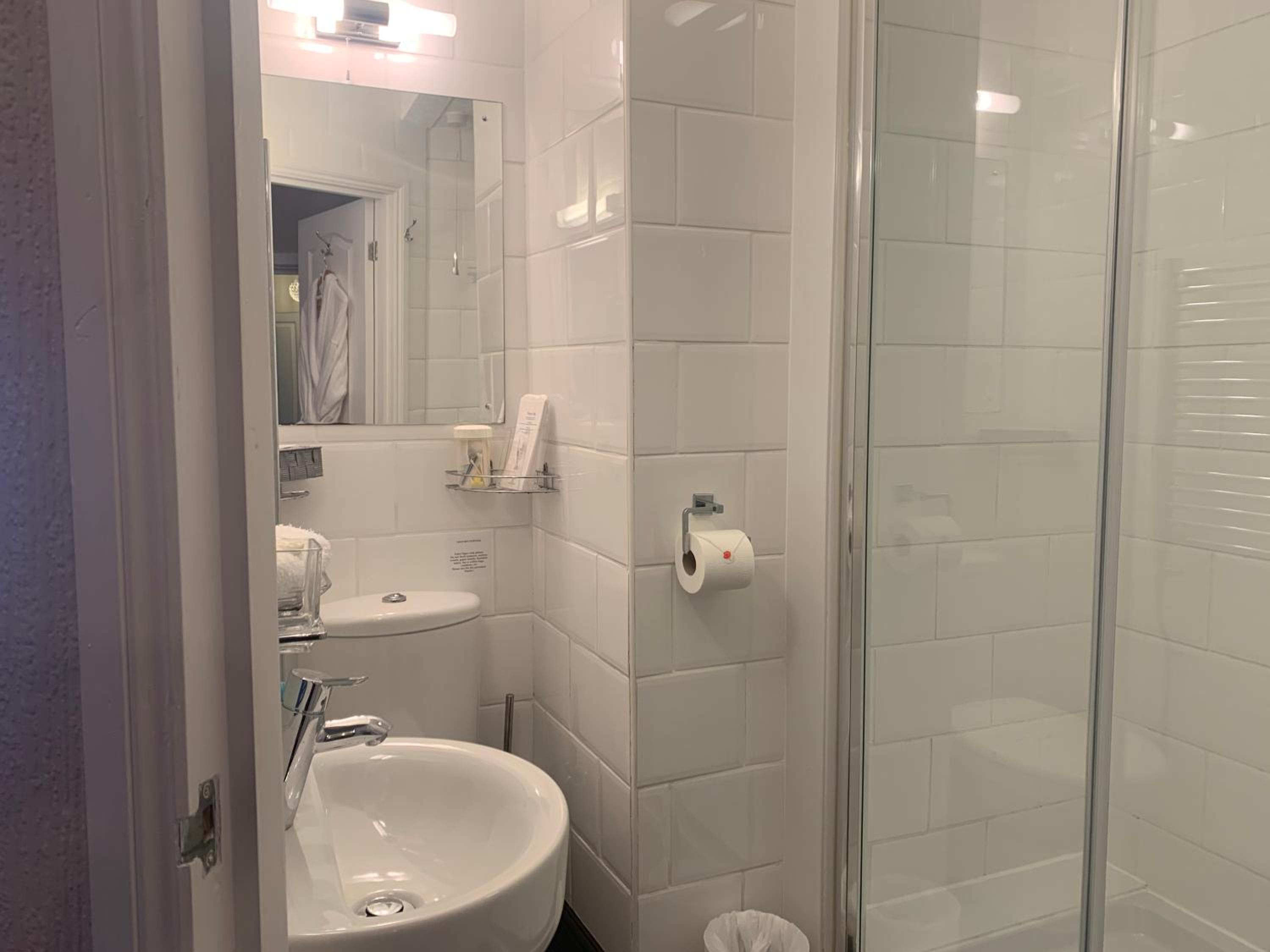 Single Room with Shower photo 2