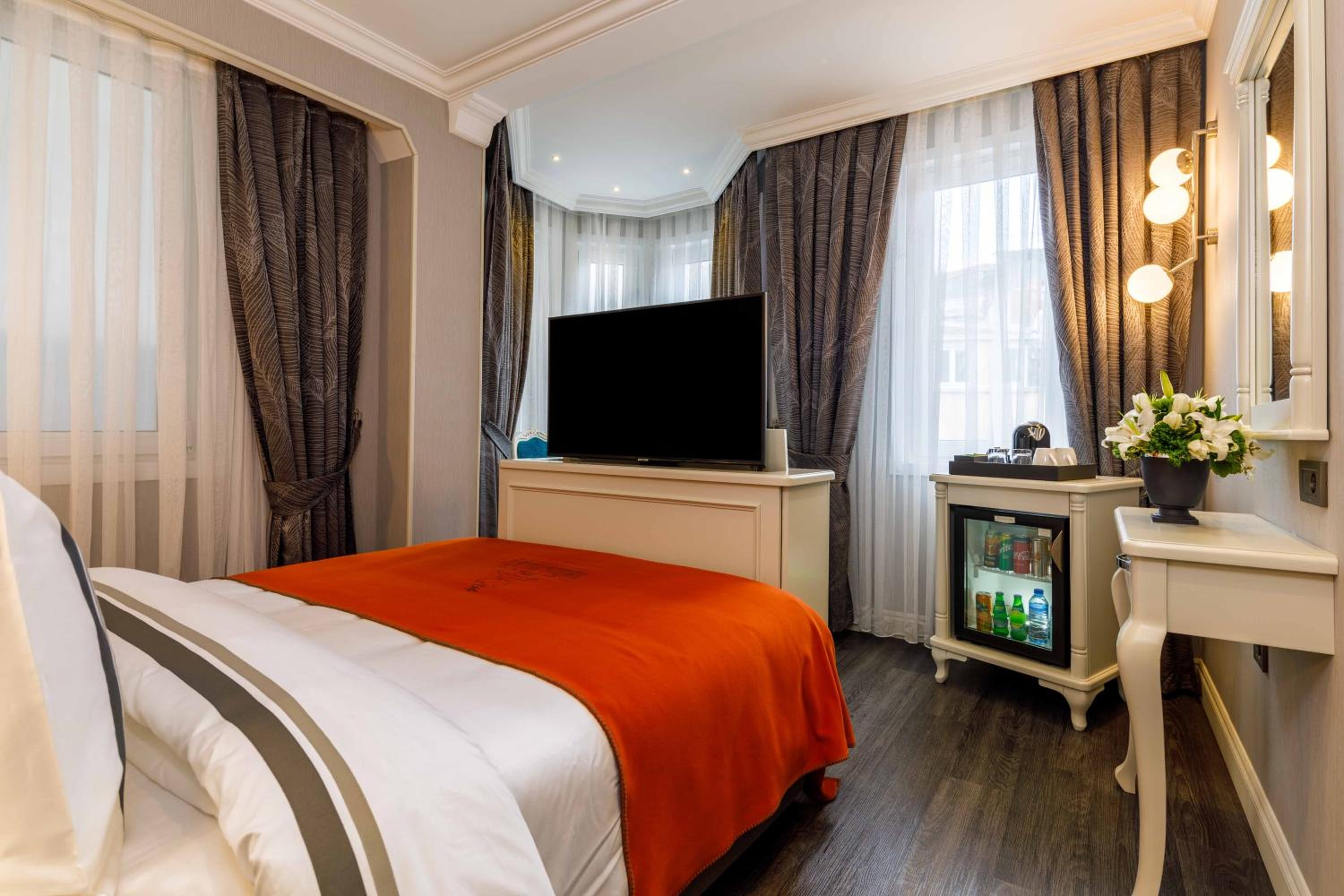 Standard Double Room photo 3
