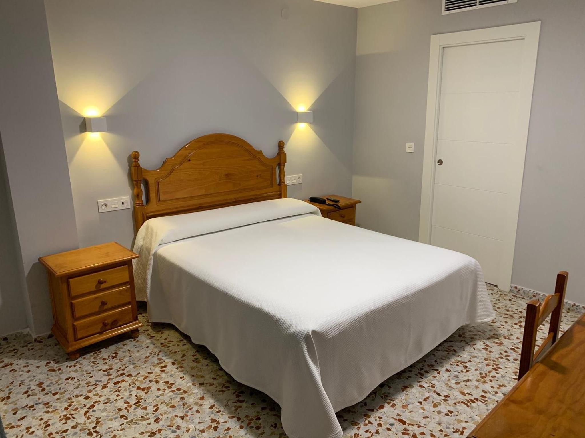 Double Or Twin Room - Photo 7
