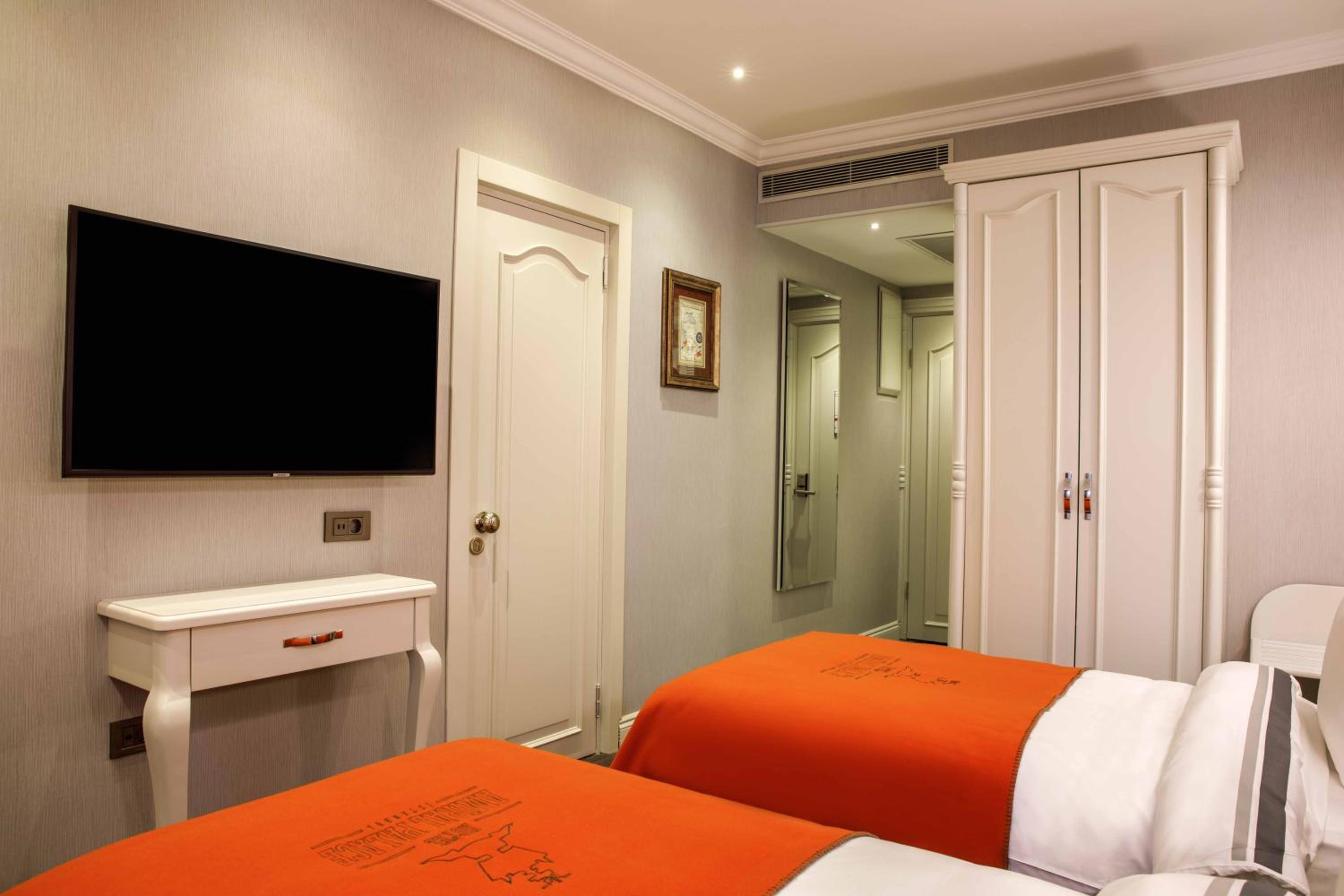 Twin Room - Ground Floor photo 1