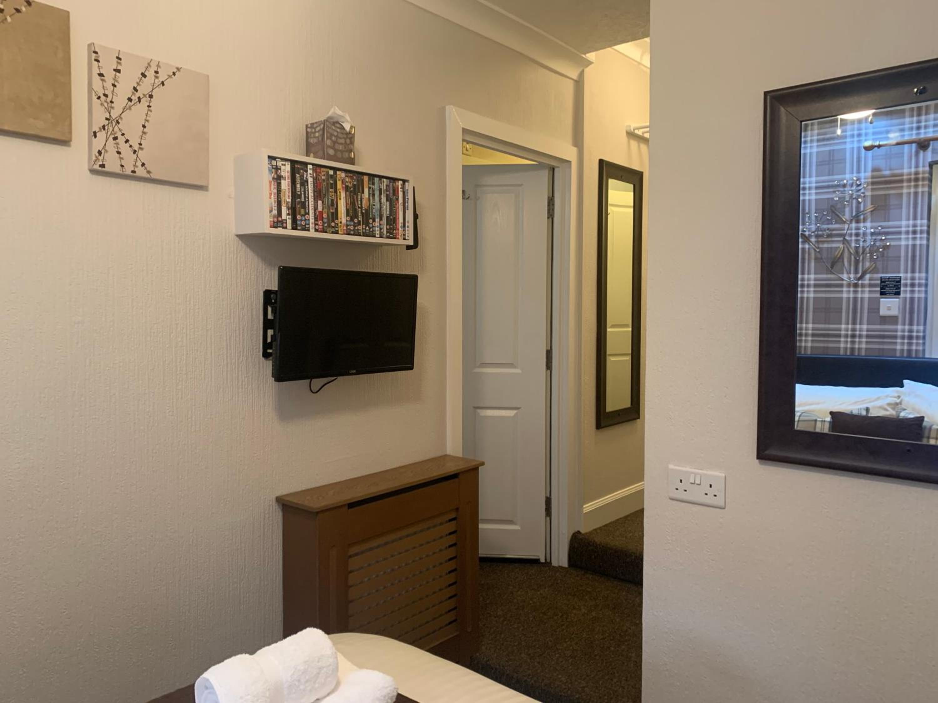 Two-Bedroom Suite photo 3