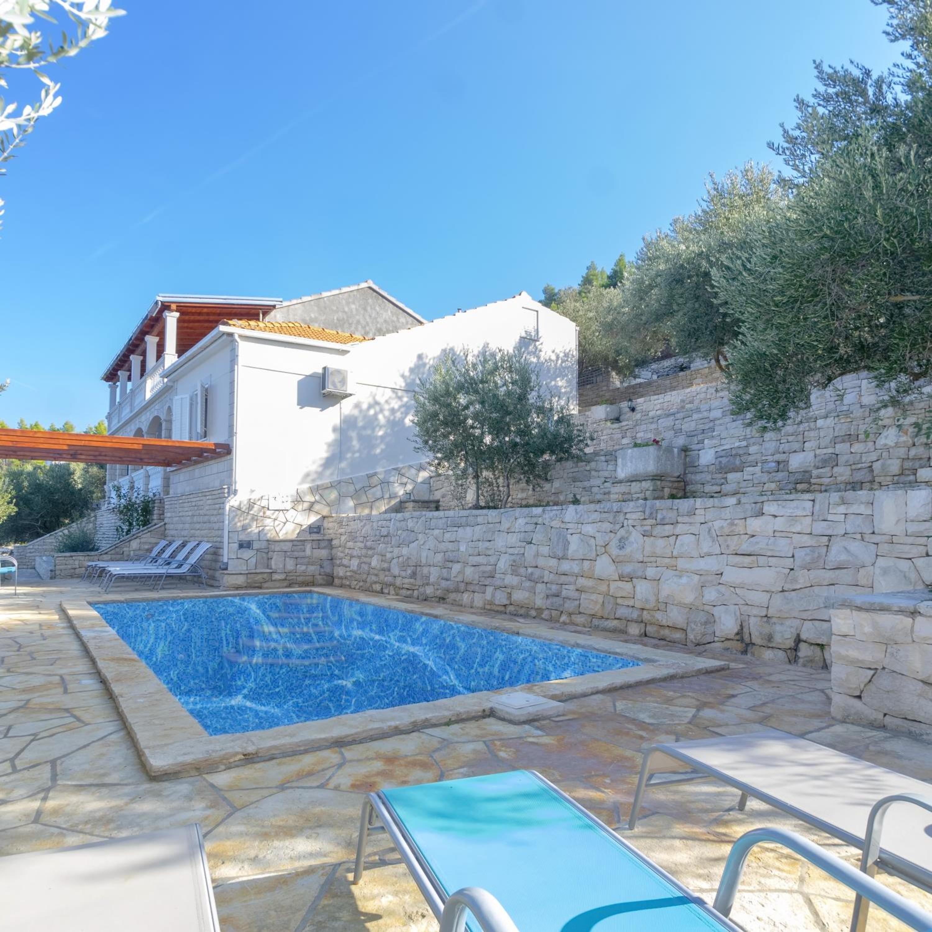 Four bedroom holiday home photo 2