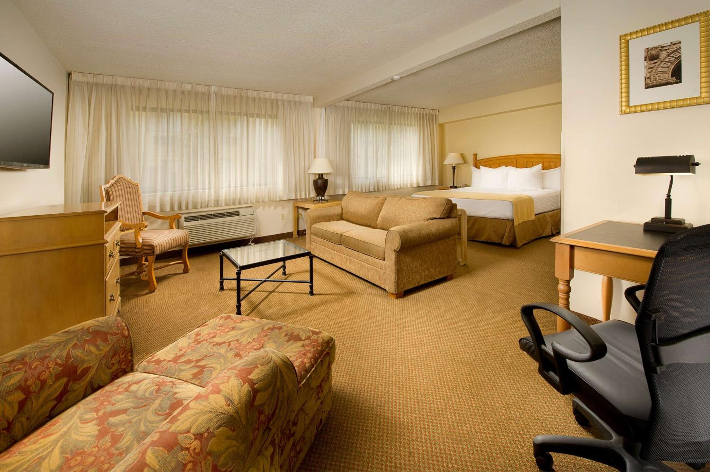 Oversize King Room - Non-Smoking - Photo 4