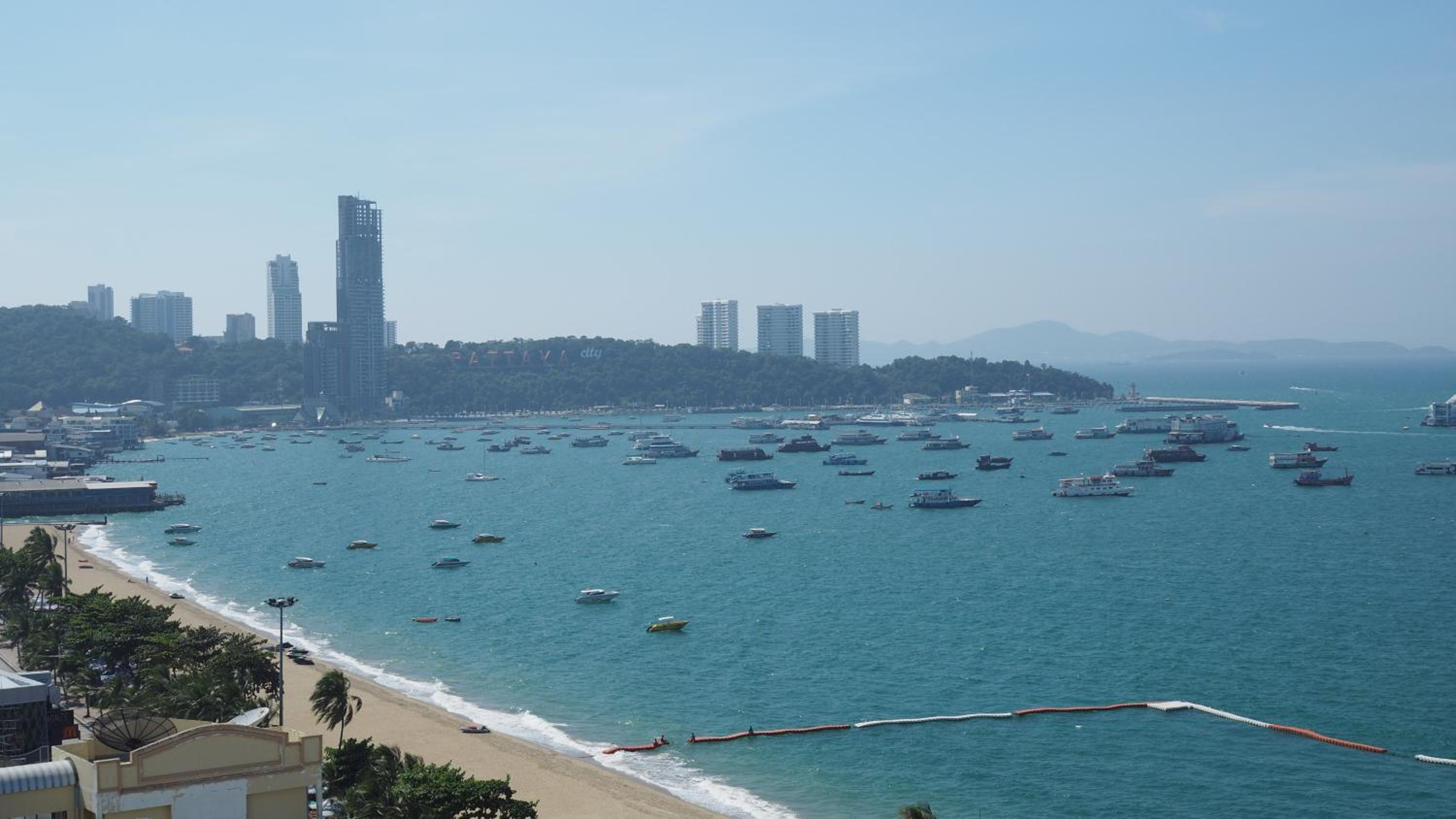 Deluxe Twin Room with Sea View - Photo 6