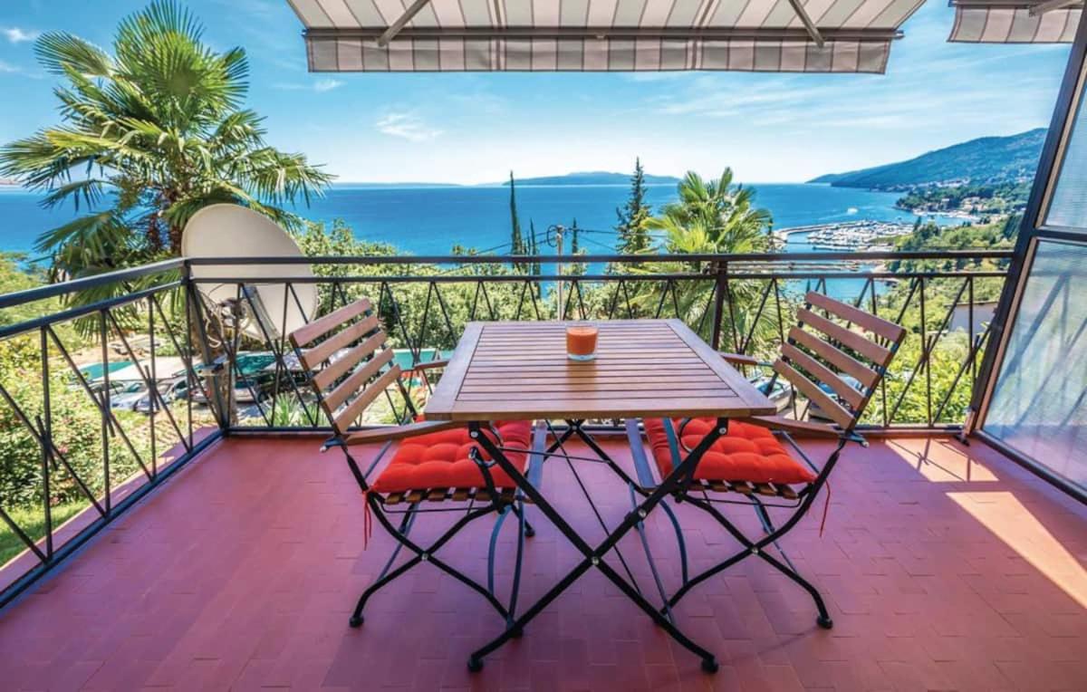 Apartment with Sea View - Photo 16