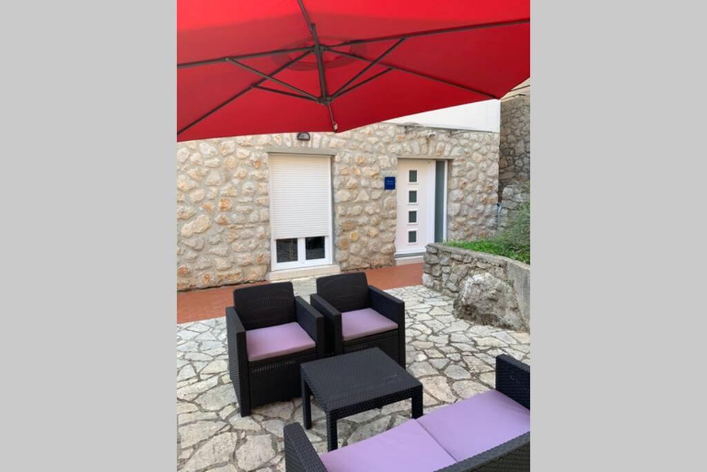 Apartment with Sea View - Photo 14