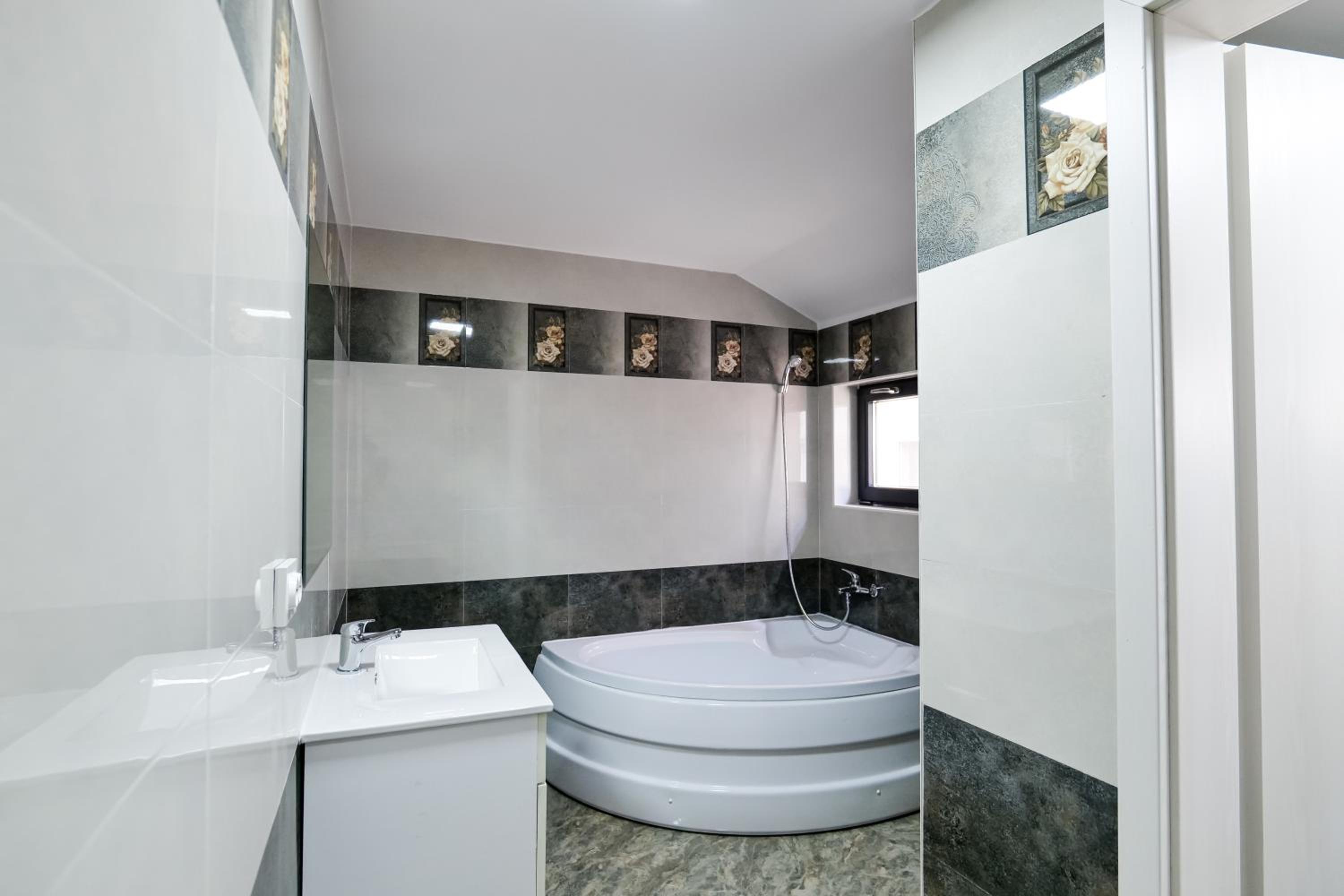 Deluxe Apartment - Photo 4