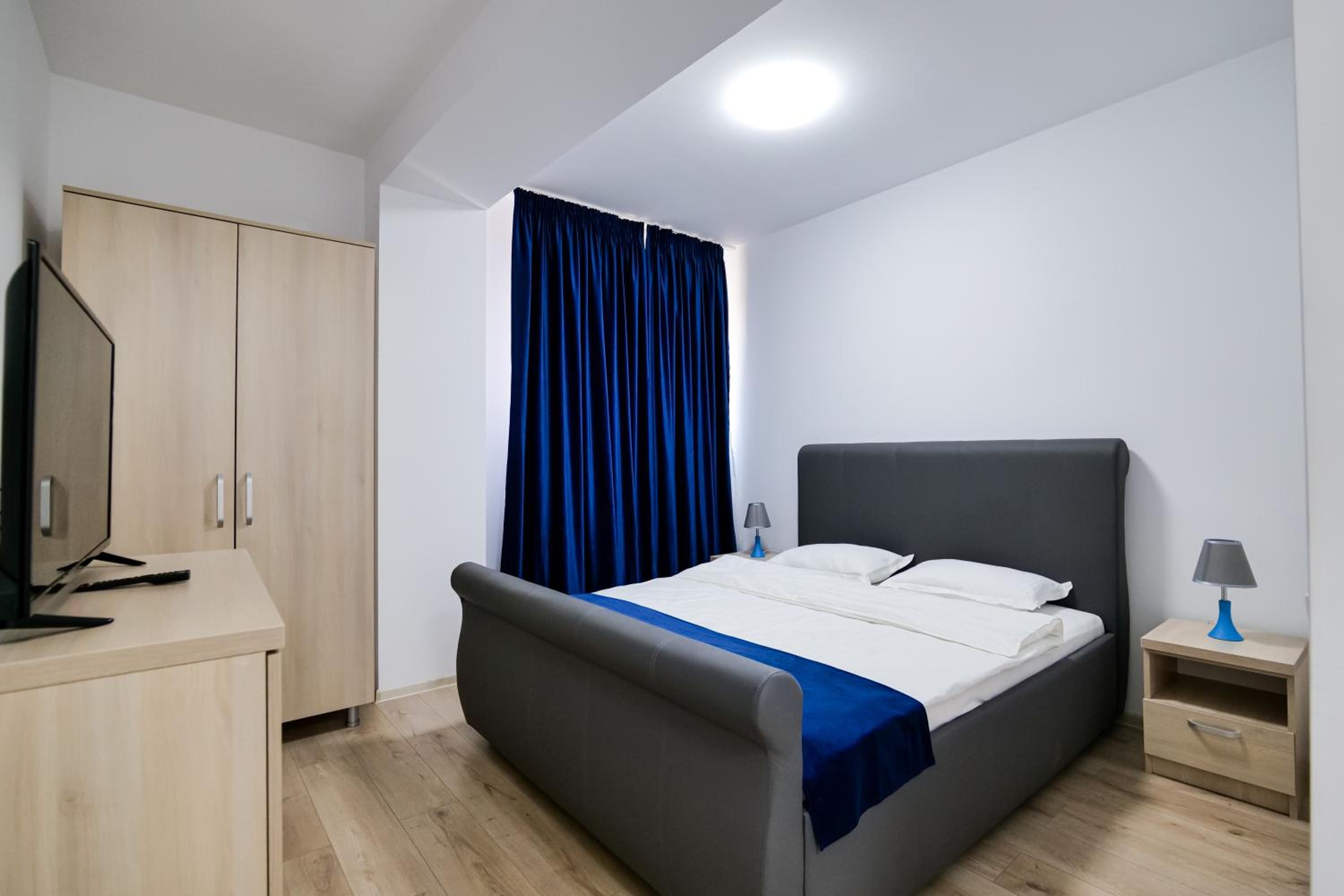 Double Room - Photo 17