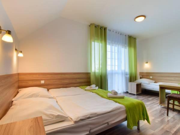 Triple Room - Photo 6