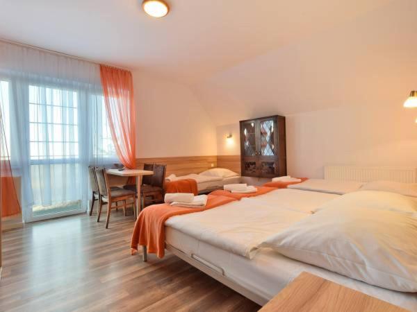 Quadruple Room - Photo 2