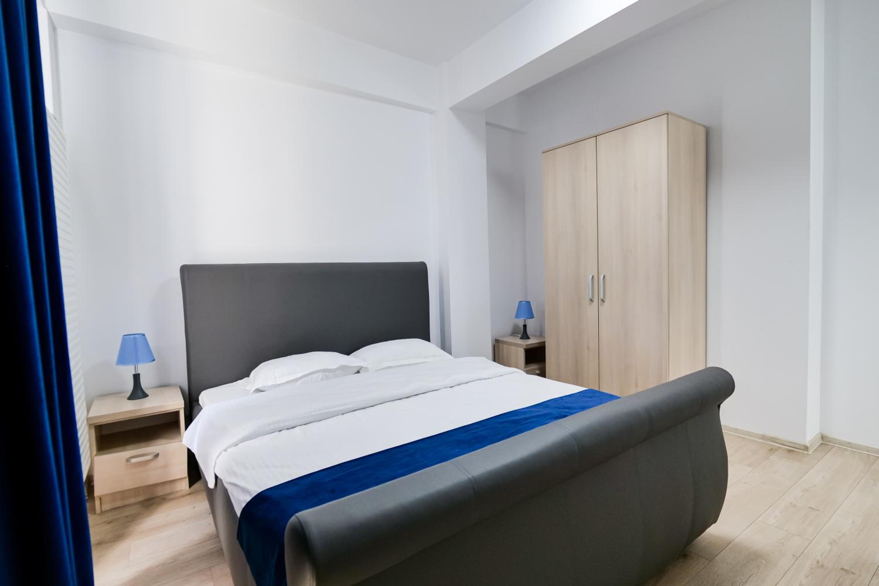 Double Room - Photo 16