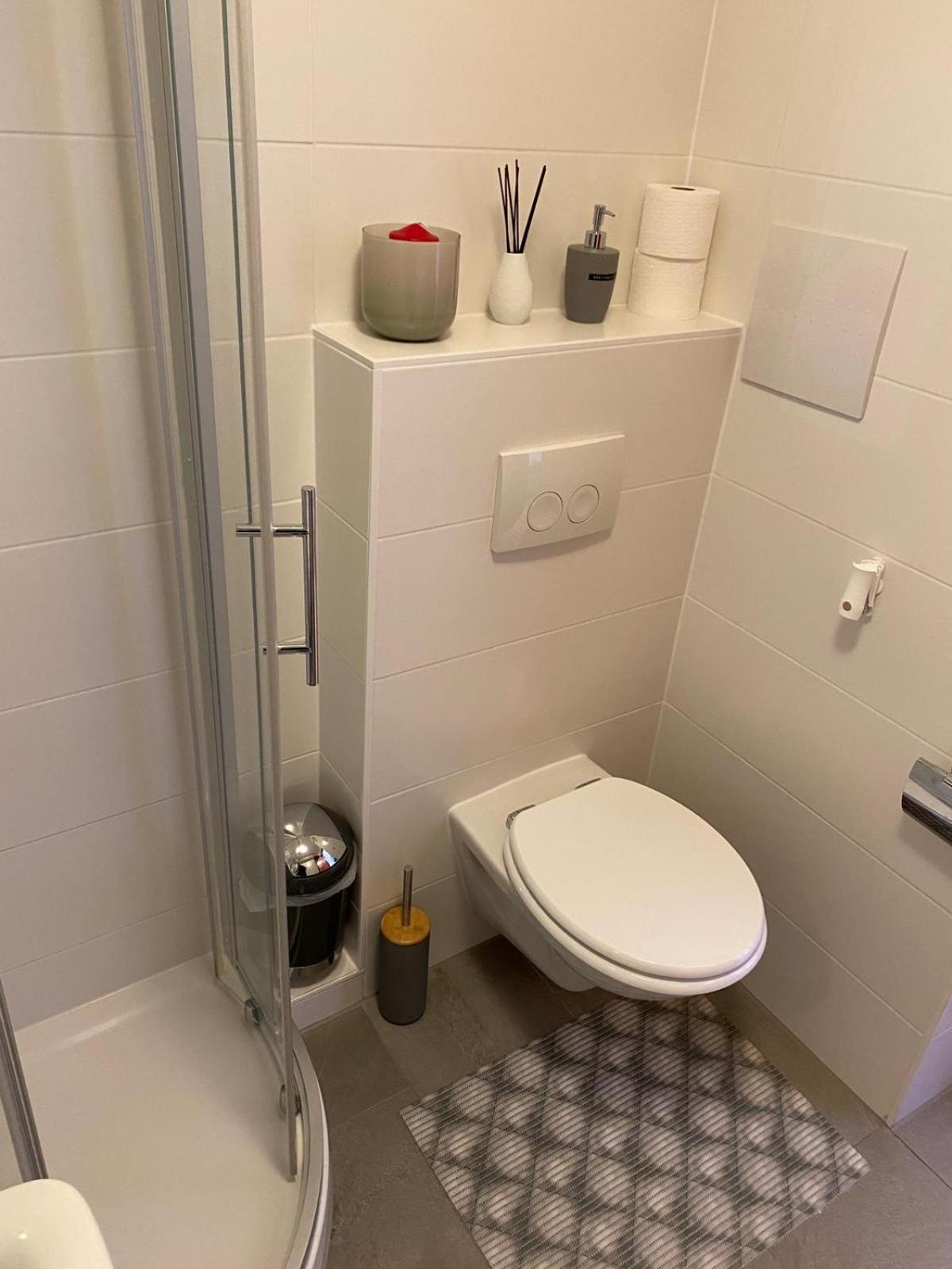 One-Bedroom Apartment - Photo 11