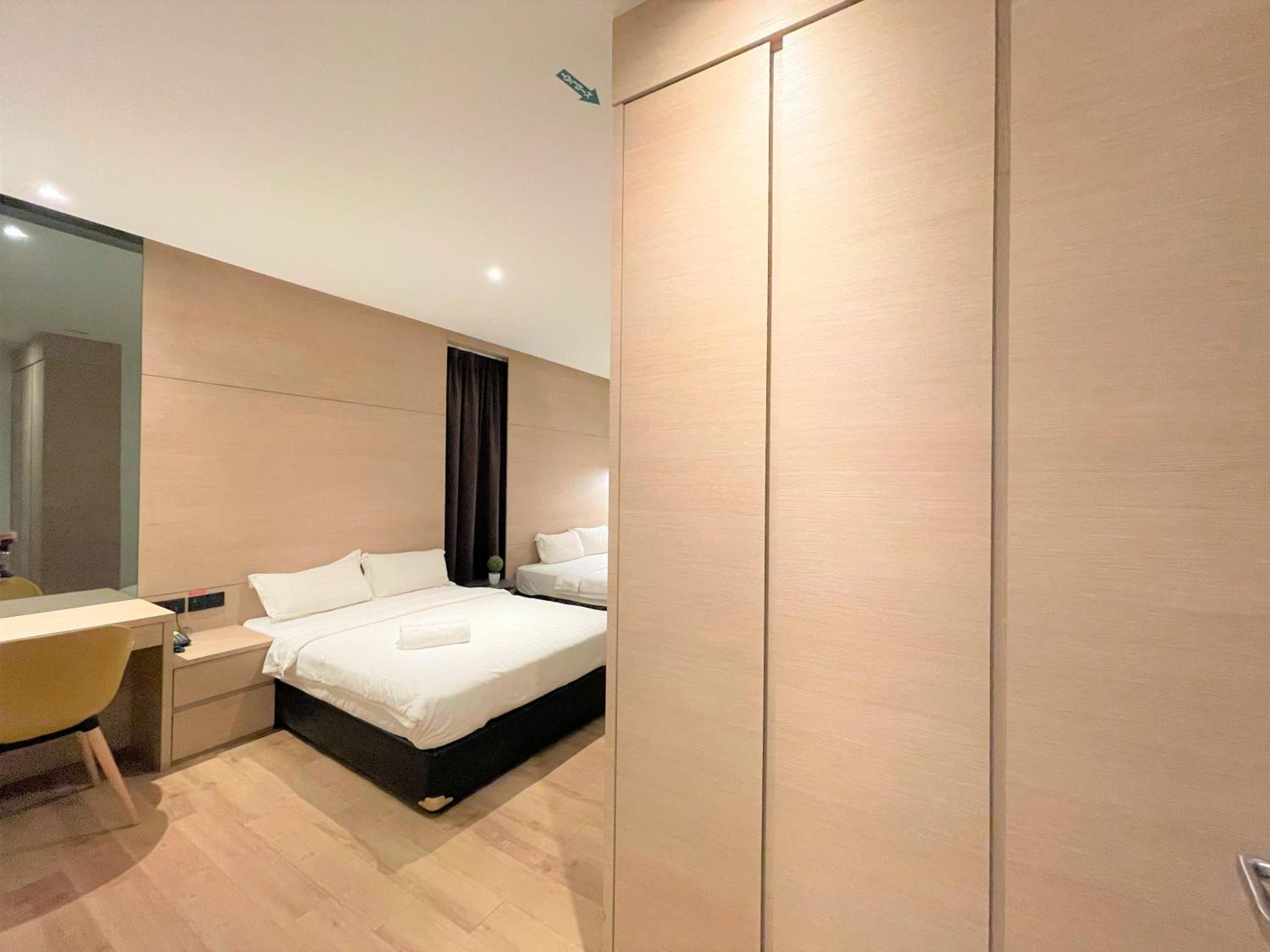 Deluxe Family Room