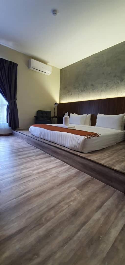 Deluxe King Tatami - Photo 1
