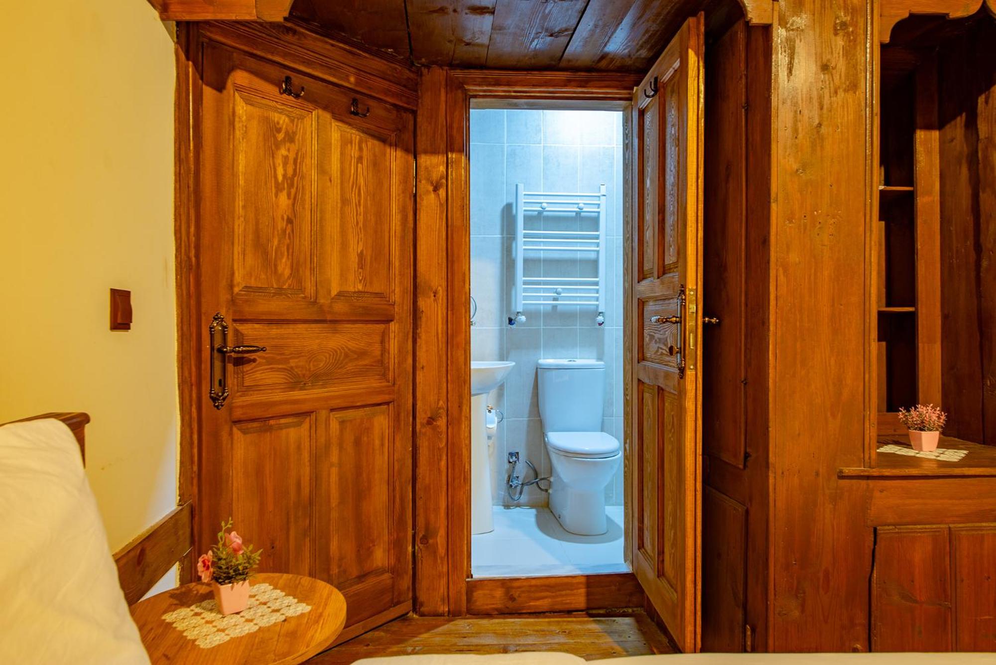 Classic Triple Room - Photo 2