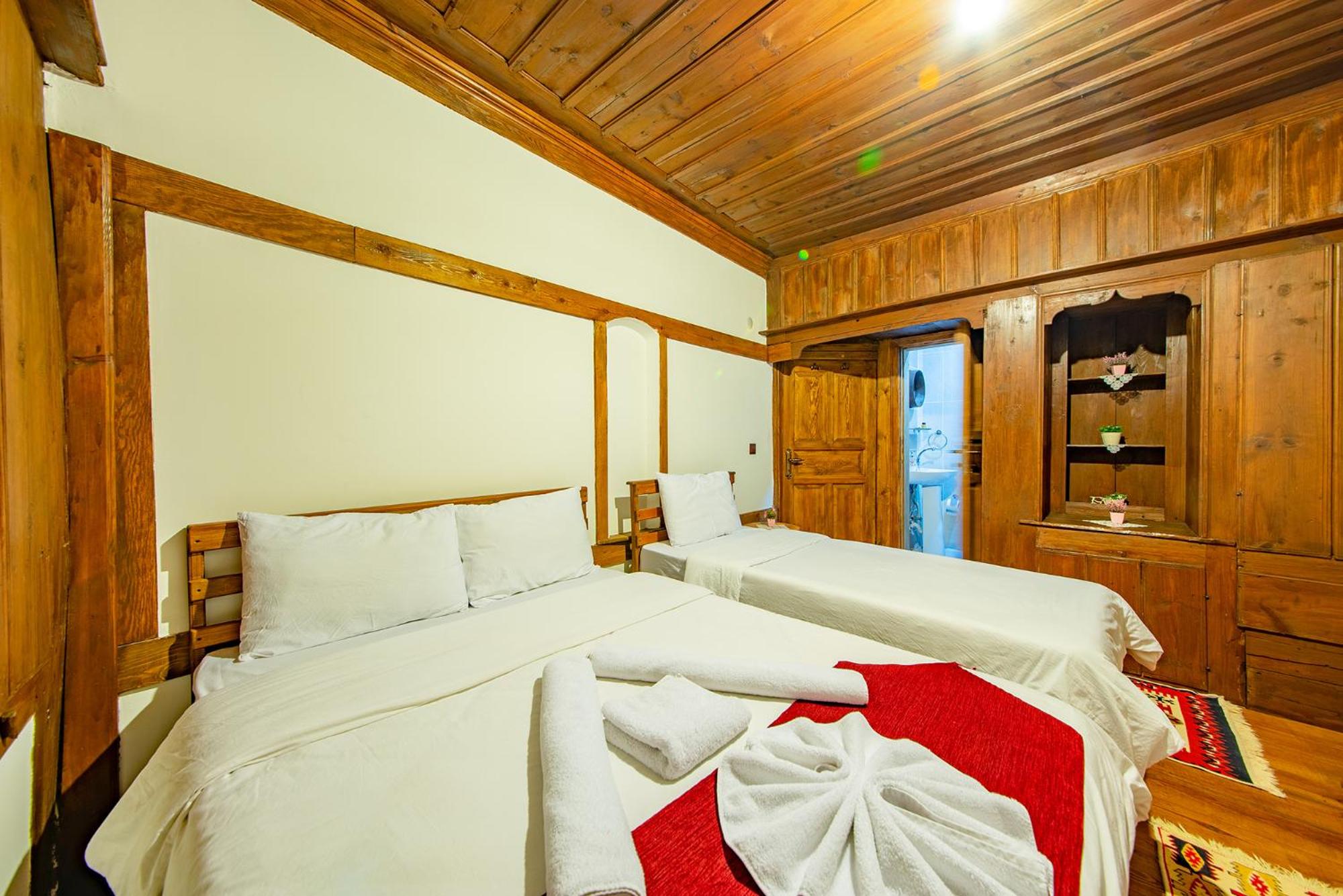 Classic Triple Room - Photo 7