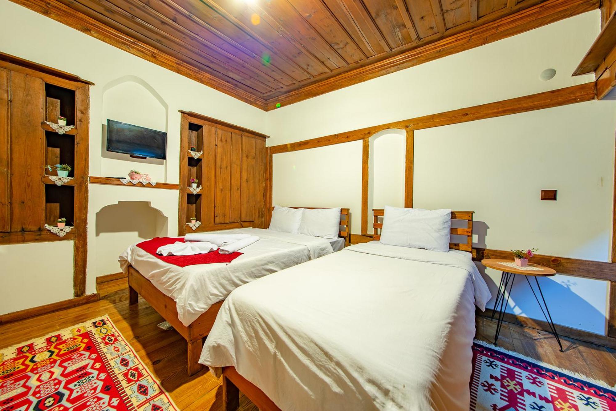 Classic Triple Room - Photo 6