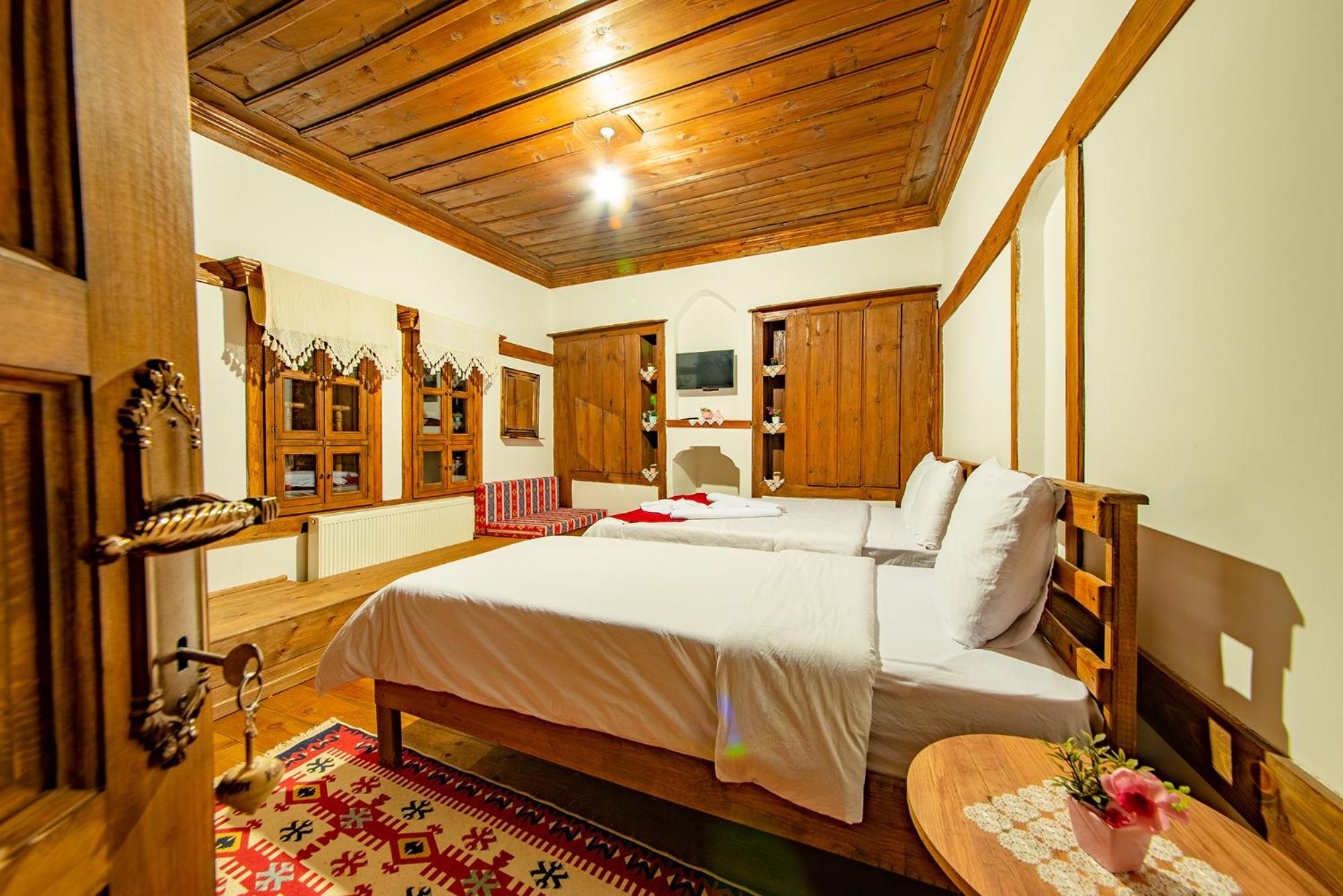 Classic Triple Room - Photo 5