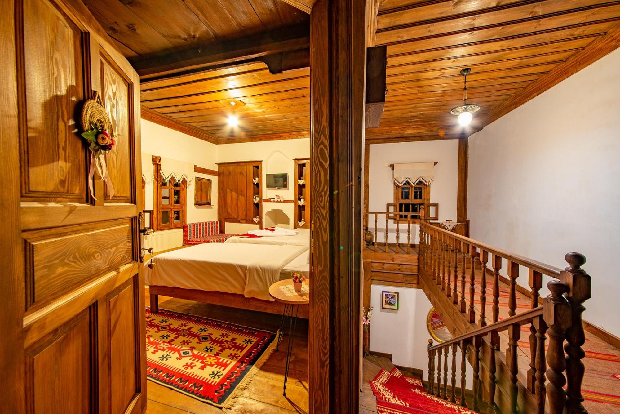 Classic Triple Room - Photo 8