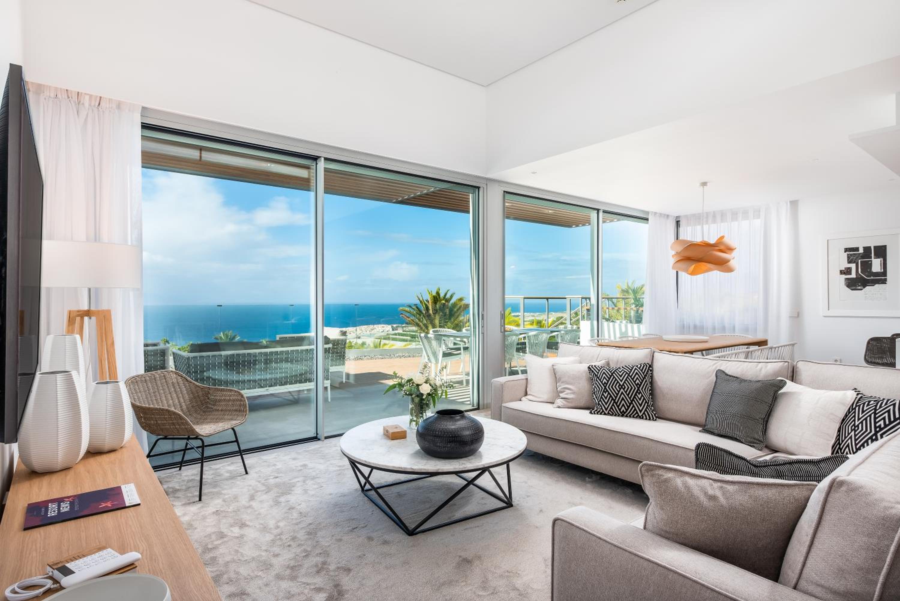 Three-Bedroom Suite with Sea View