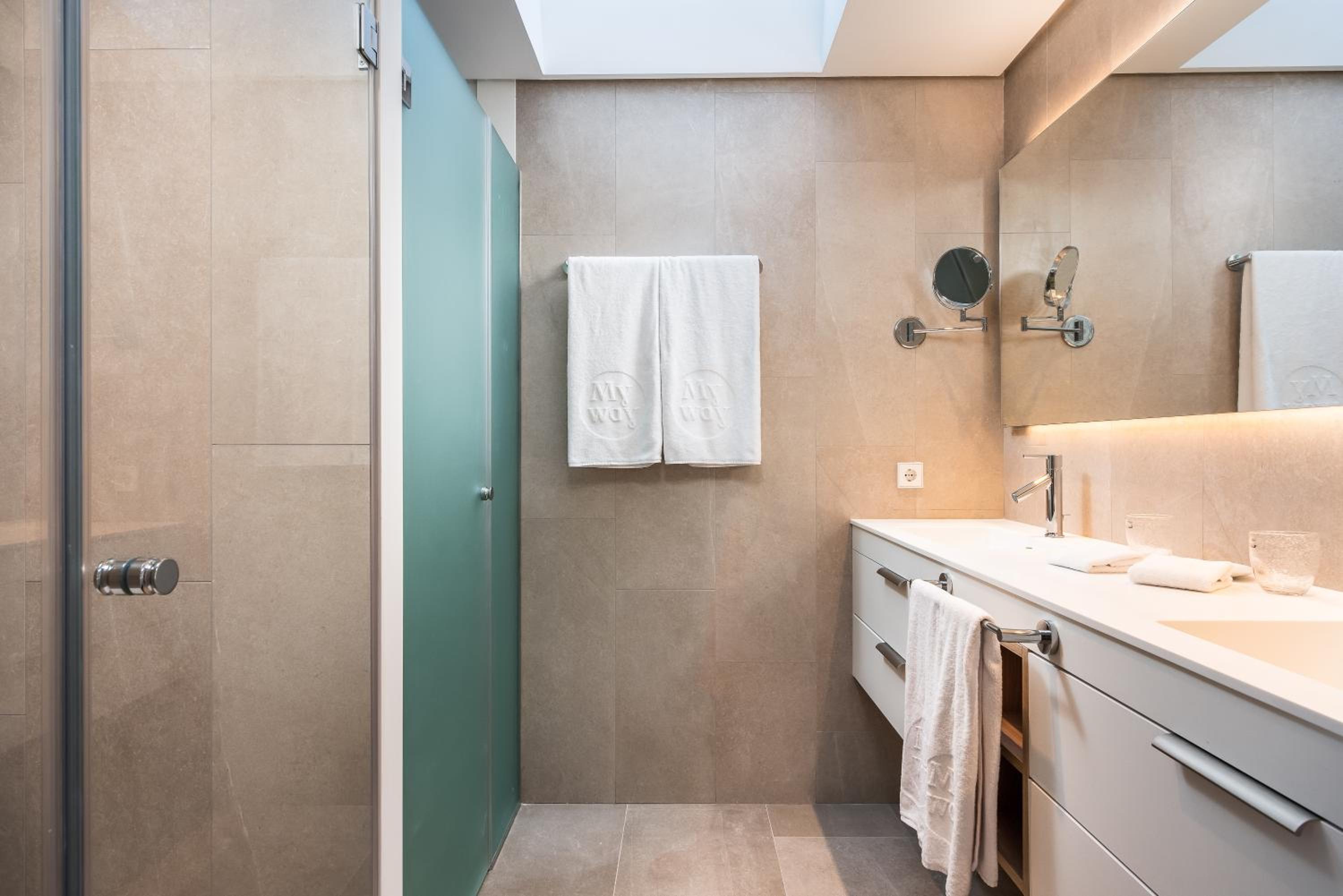 Three-Bedroom Suite with Sea View