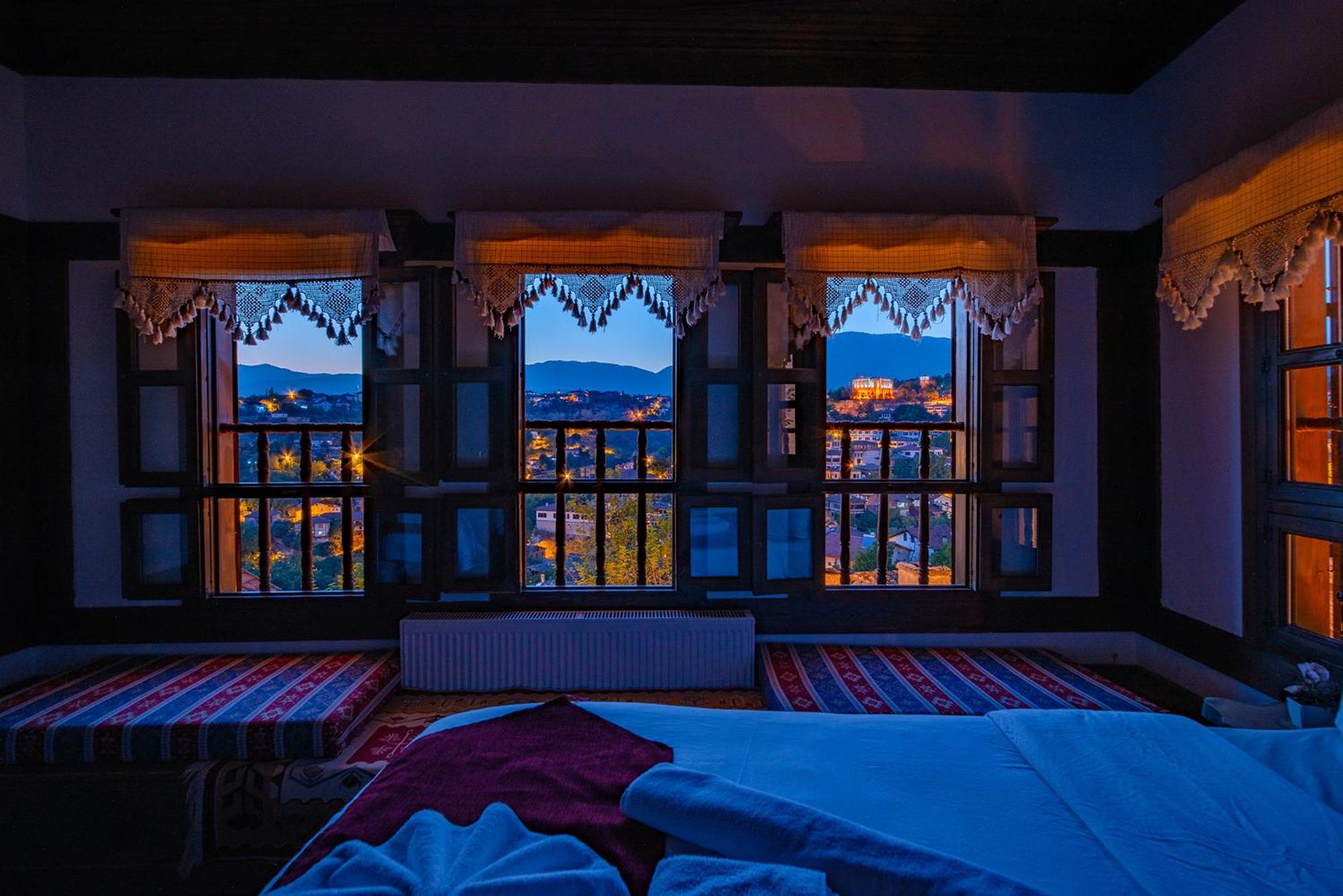 Triple Room with City View - Photo 3