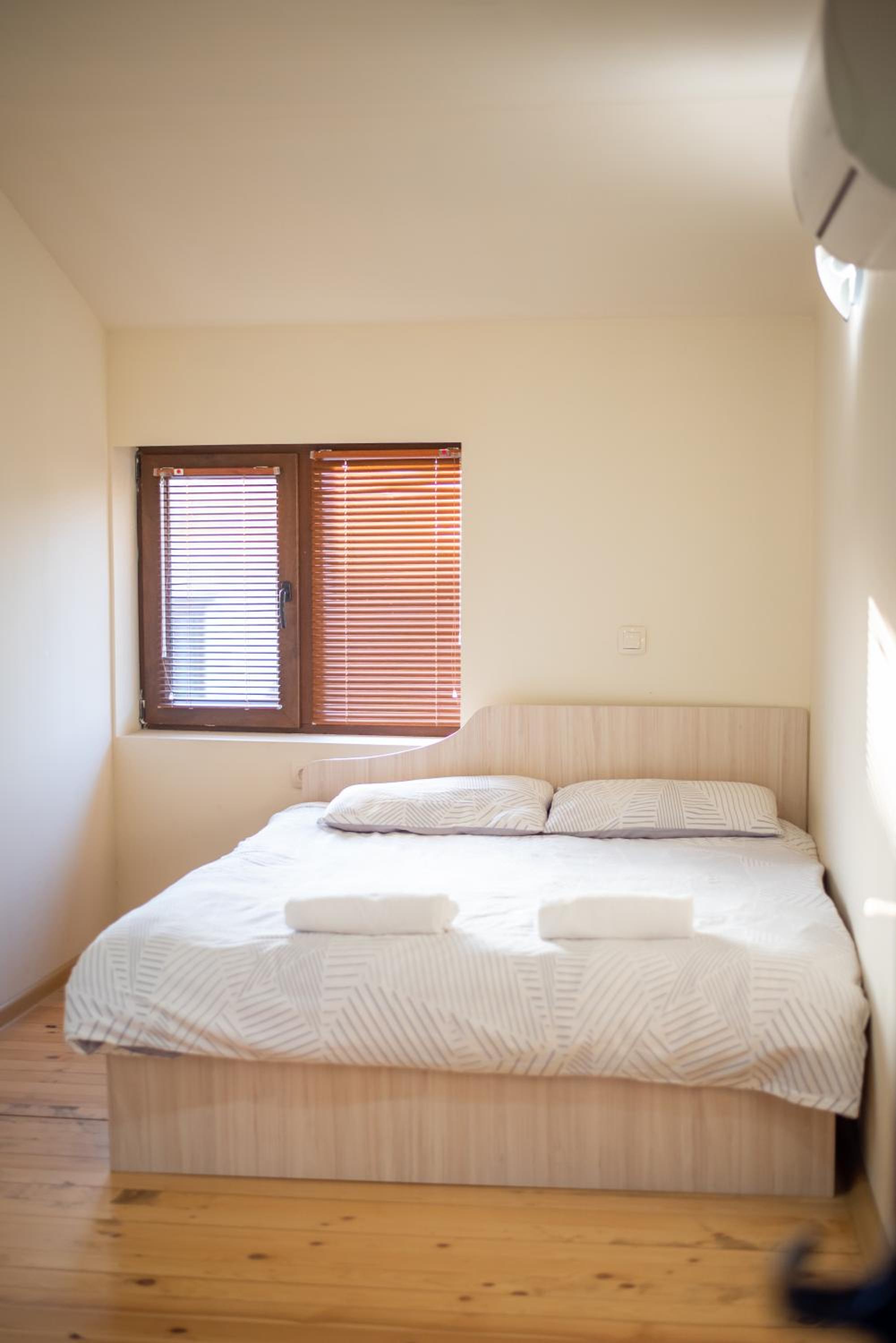 Family Room with Private Bathroom photo 1