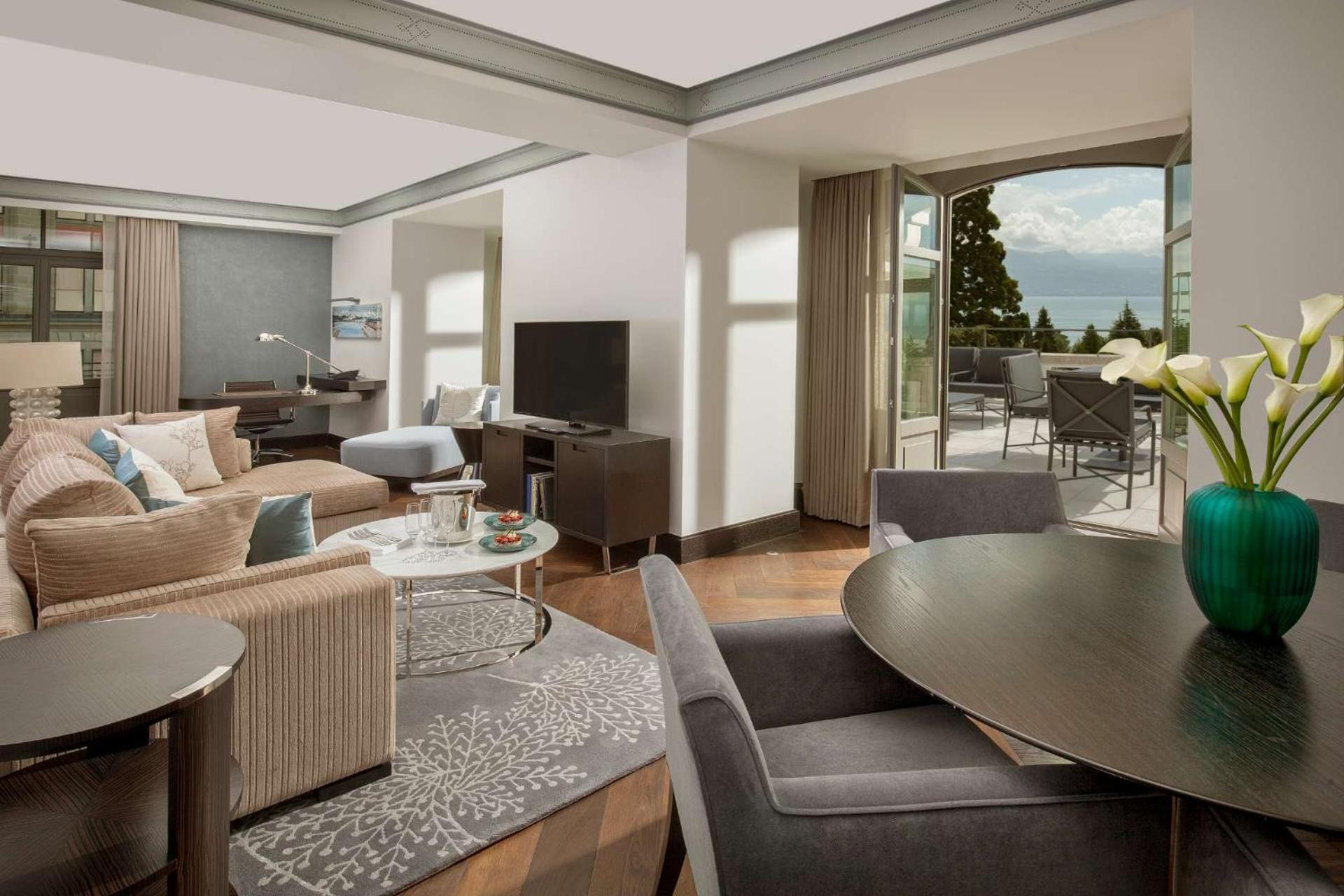 Savoy Suite