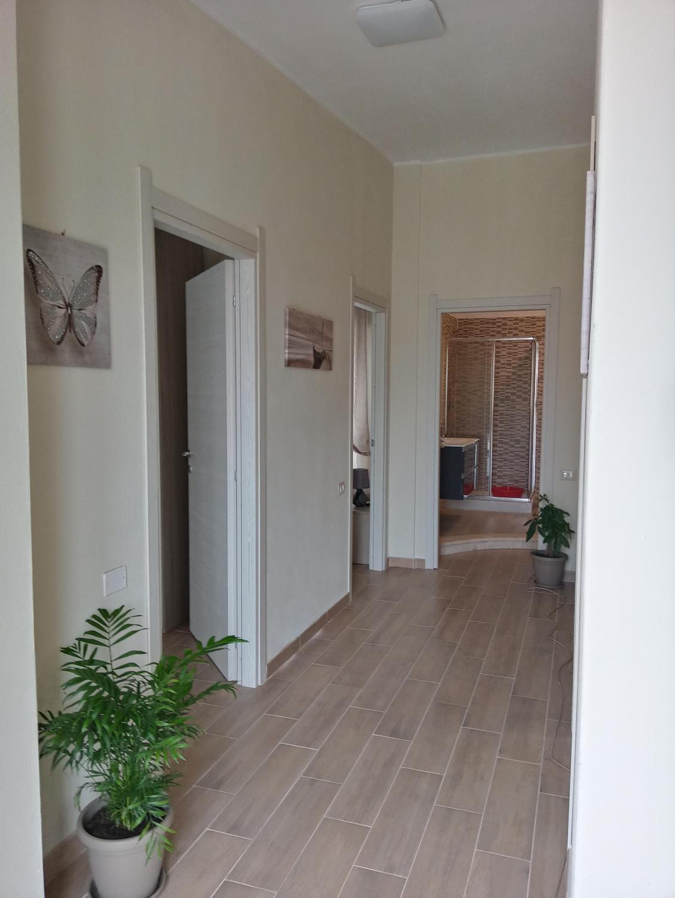 Two-Bedroom Apartment - Photo 30