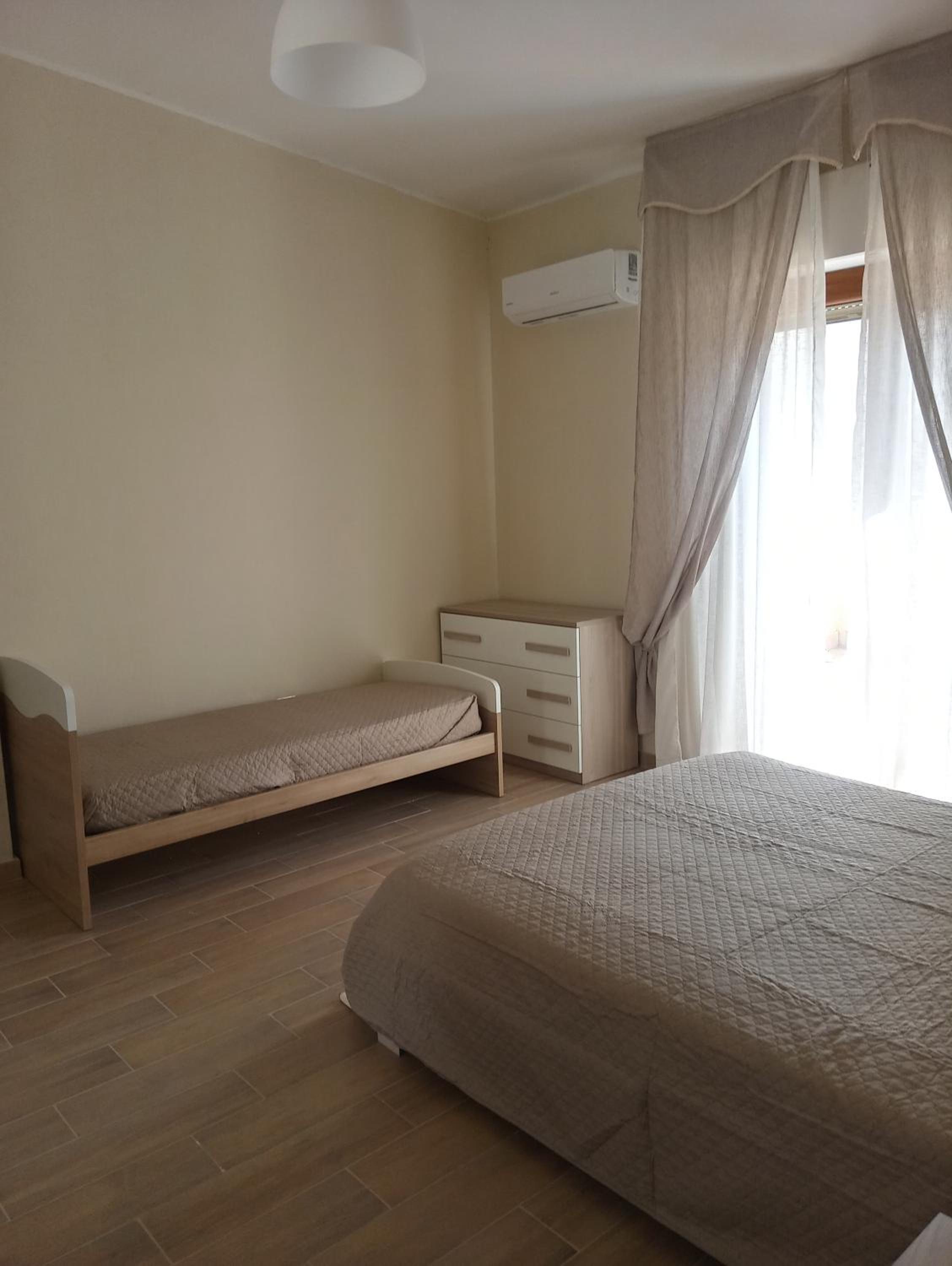 Two-Bedroom Apartment - Photo 31