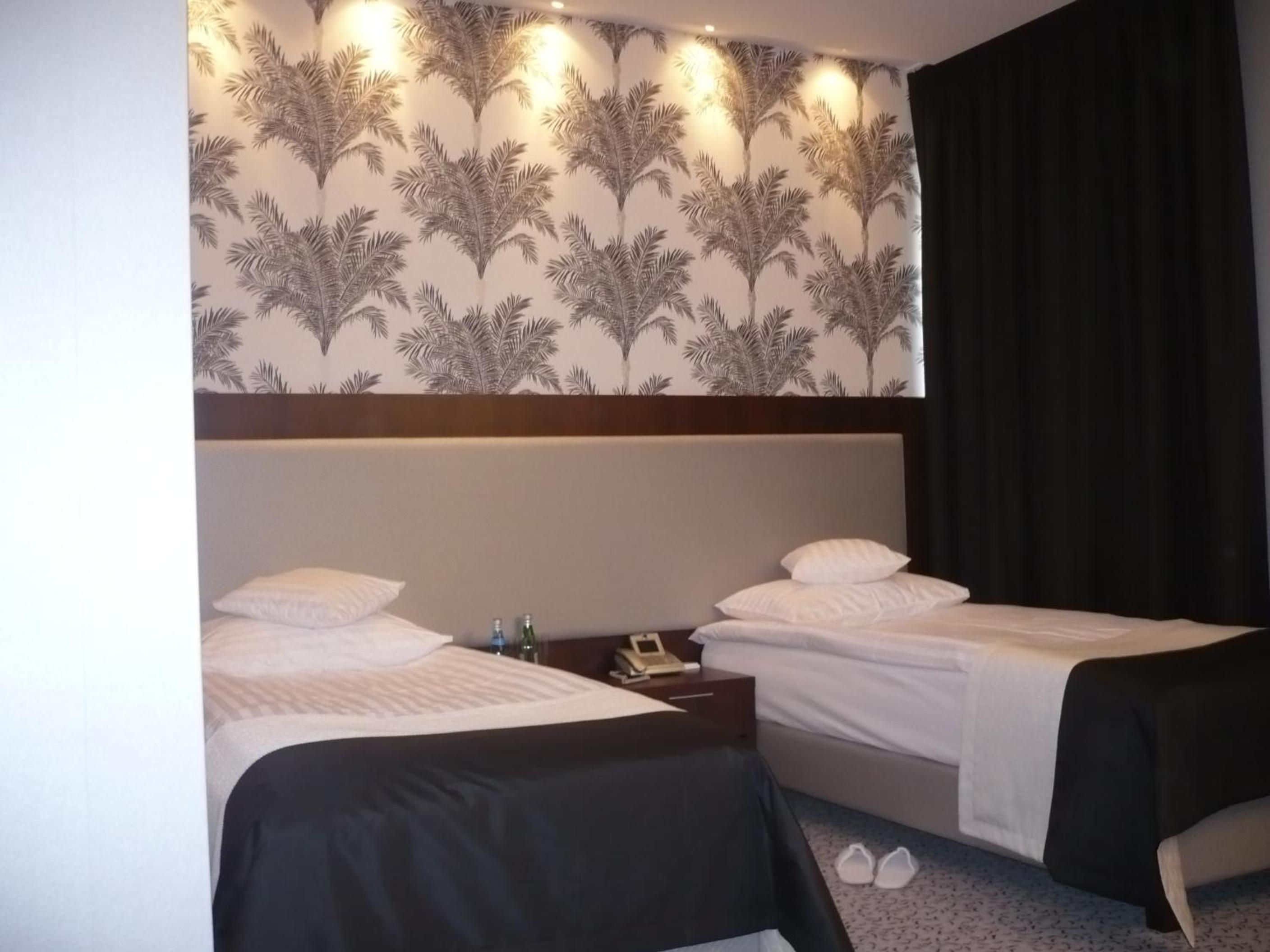 Double or Twin Room photo 2
