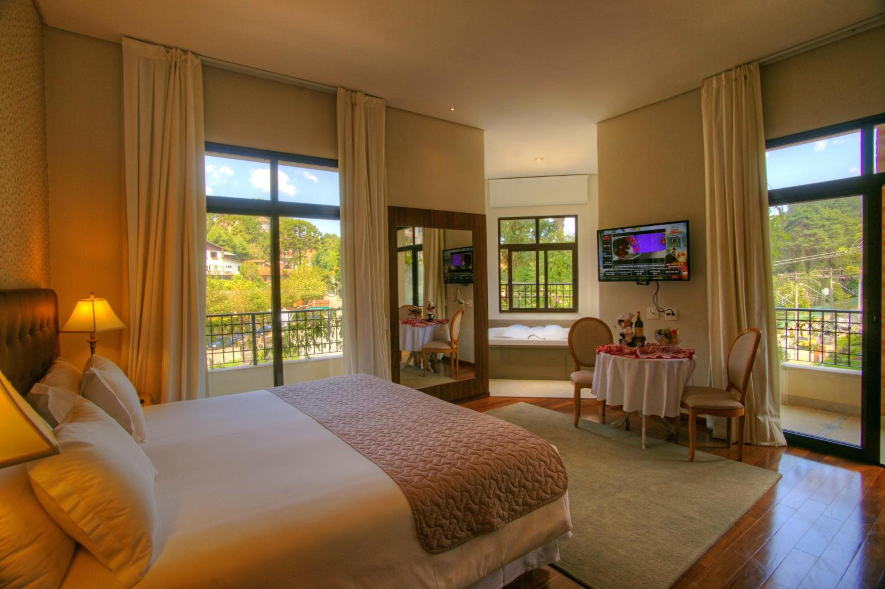 Double or Twin Room thumbnail 6