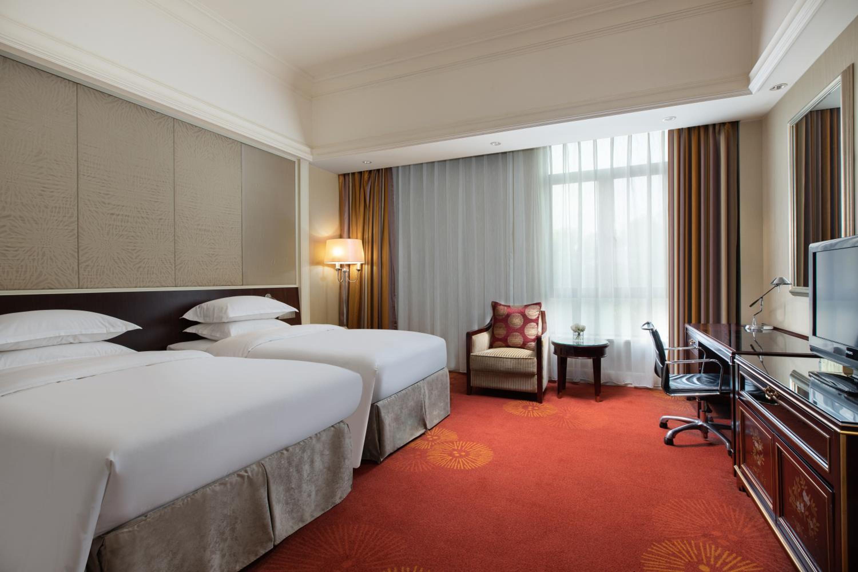 Standard Double Room with Two Double Beds - Smoking photo 1