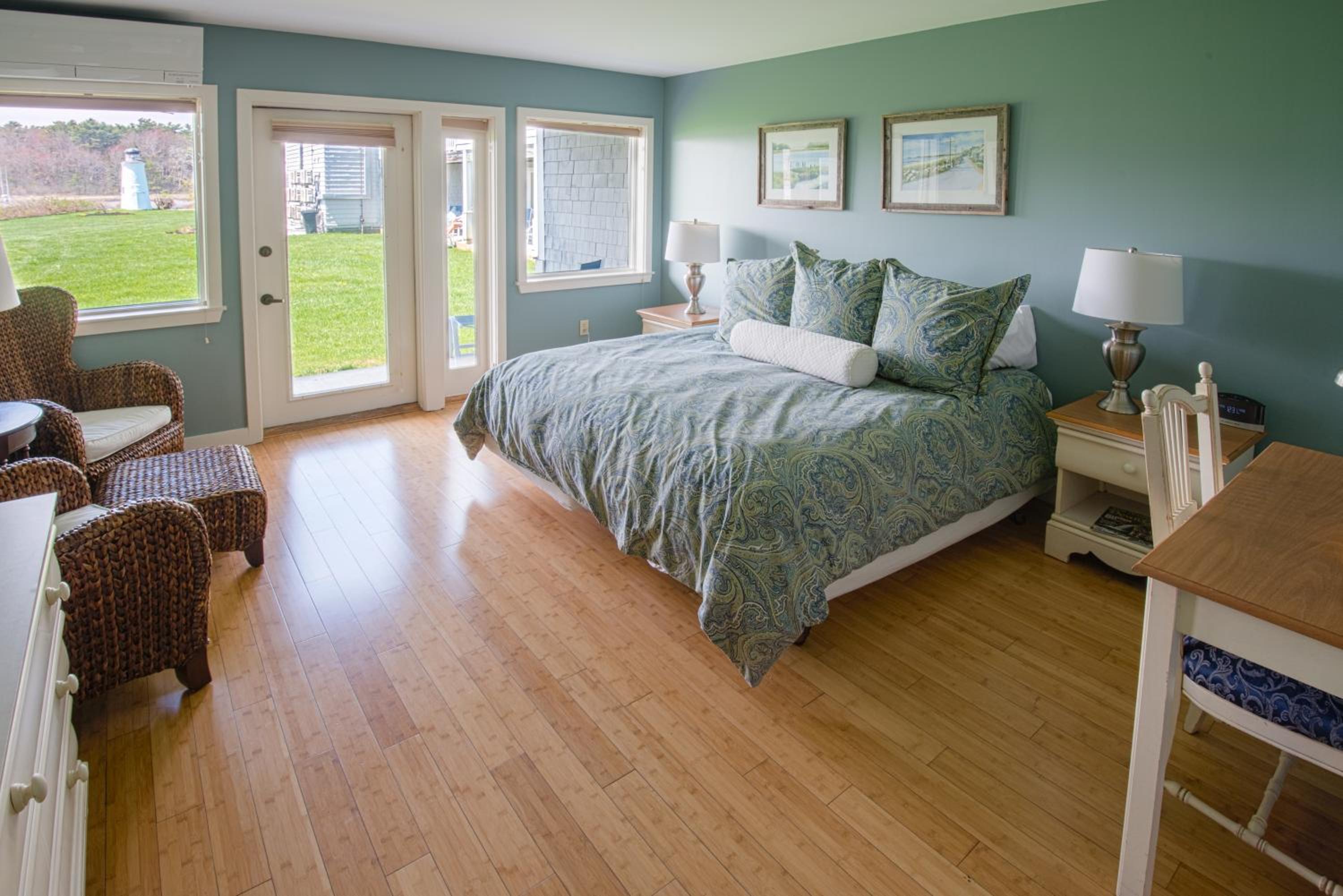 Portside King Handicap Accessible