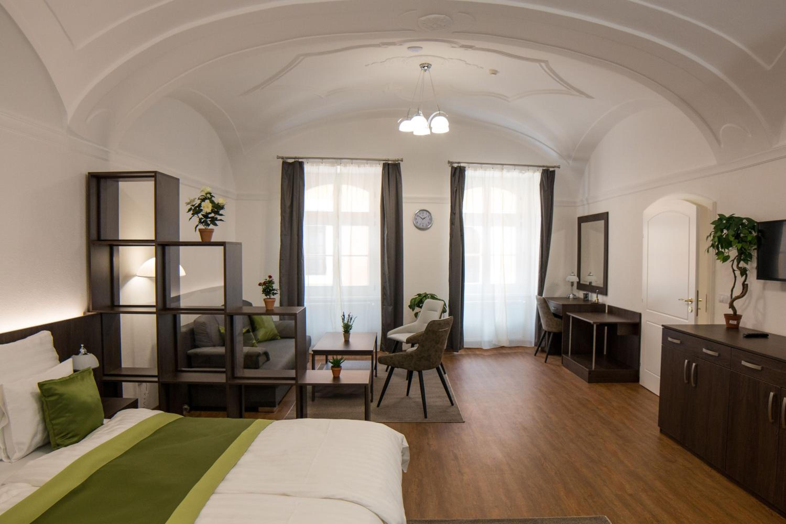 Apartment - Ground Floor photo 2