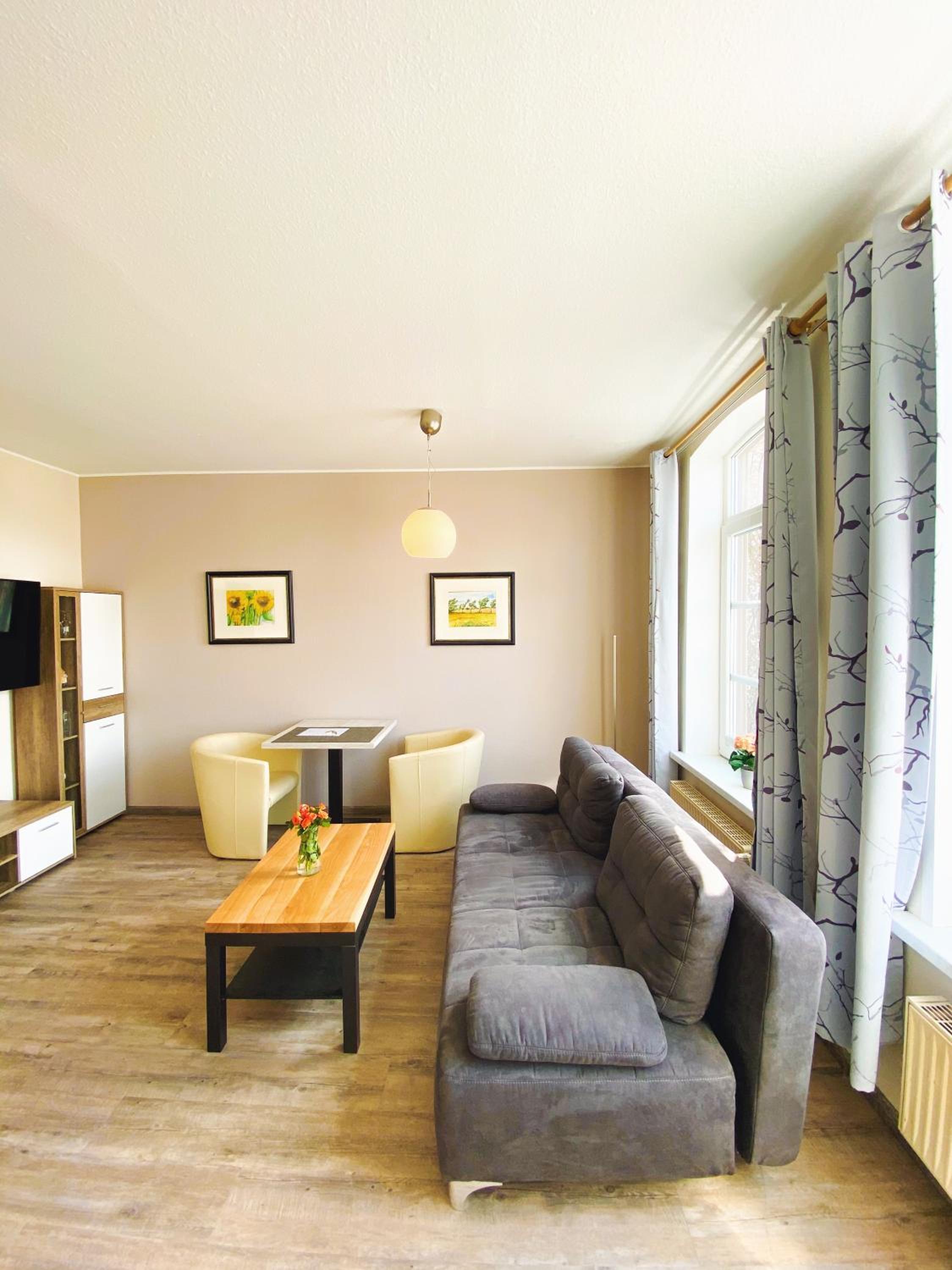 One-Bedroom Apartment - Photo 39