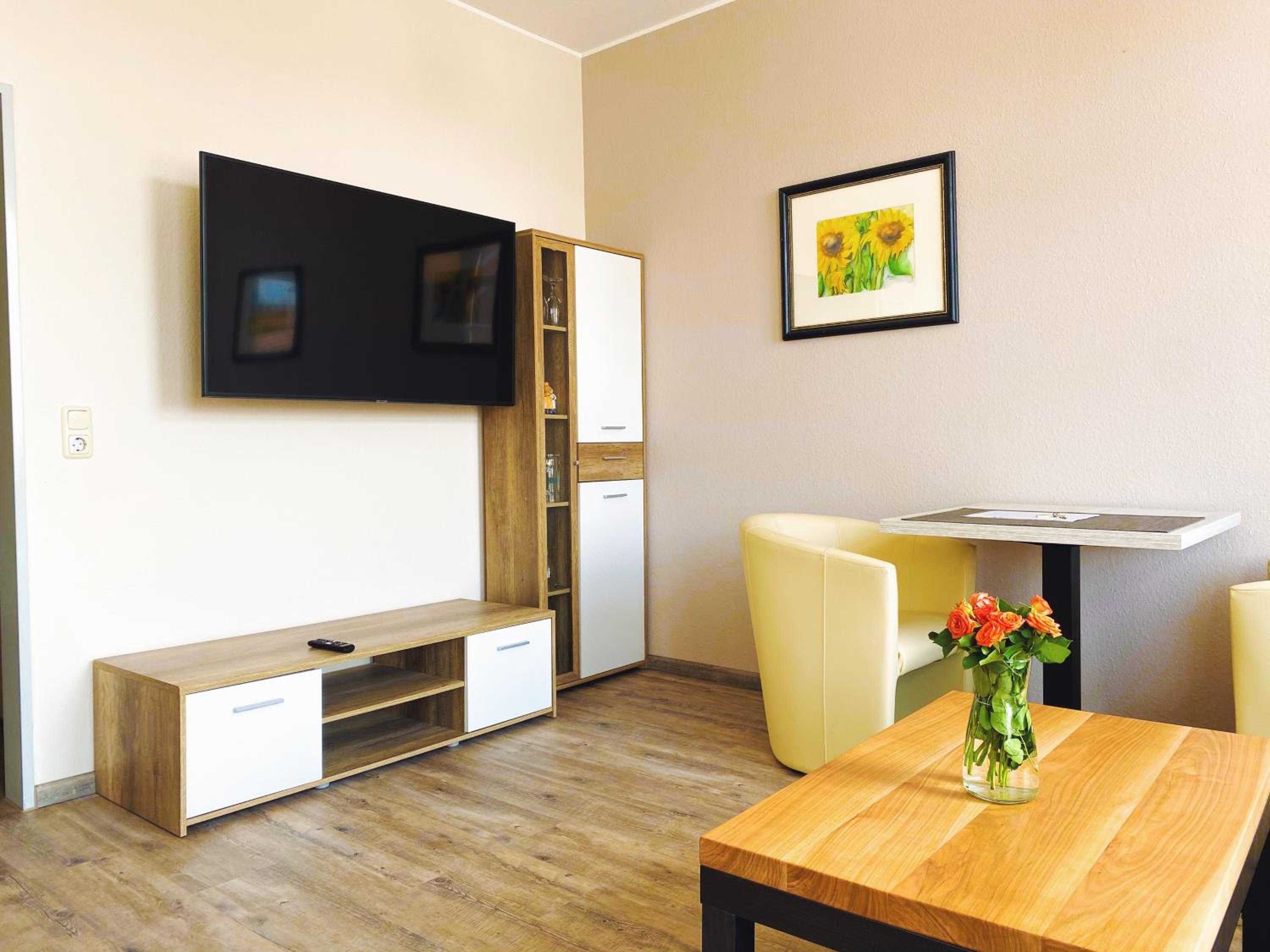 One-Bedroom Apartment - Photo 38